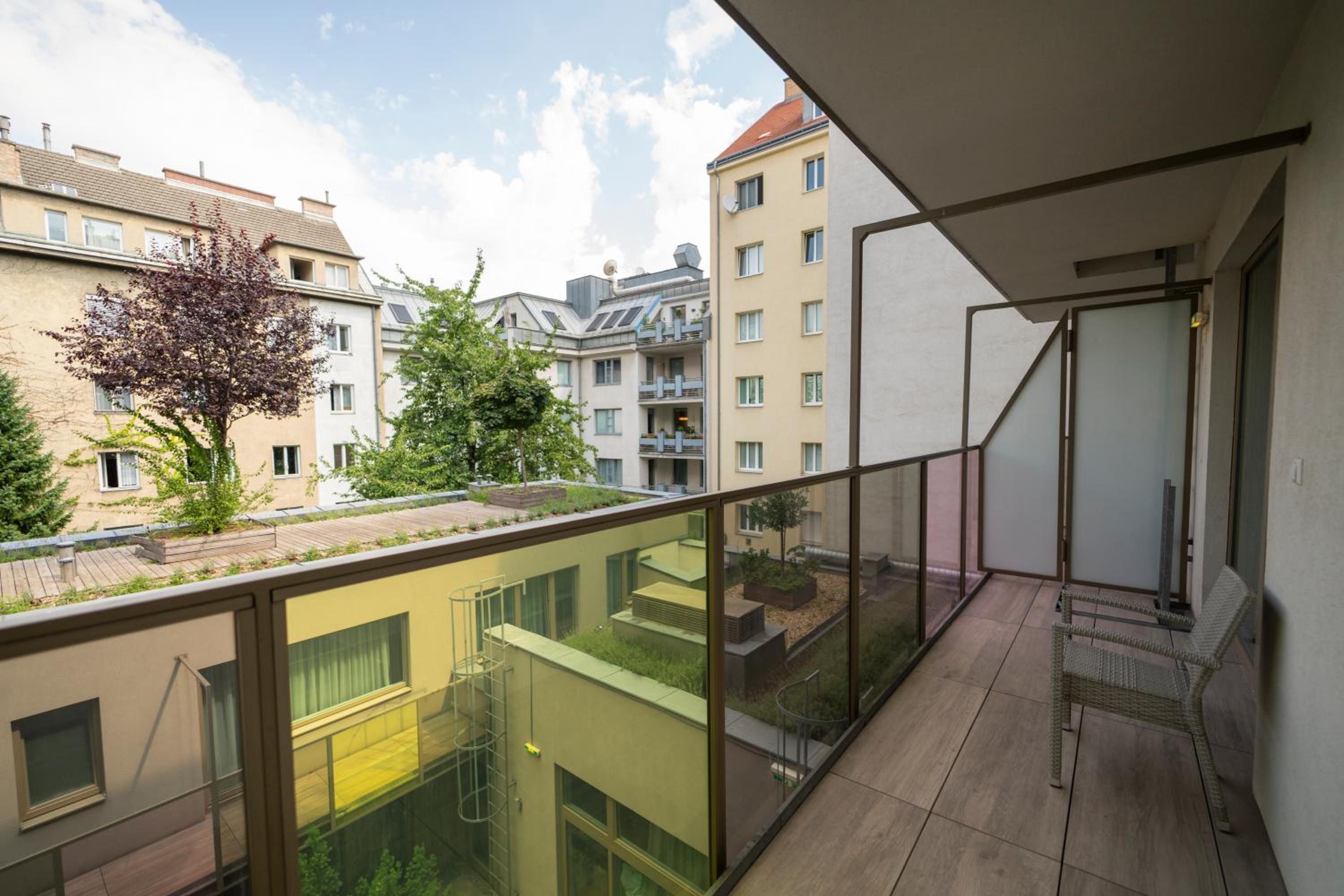 One-Bedroom Apartment with Balcony