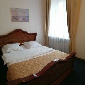 Люкс стандартный ( Кровать 160Х200.  Диван раскладной)