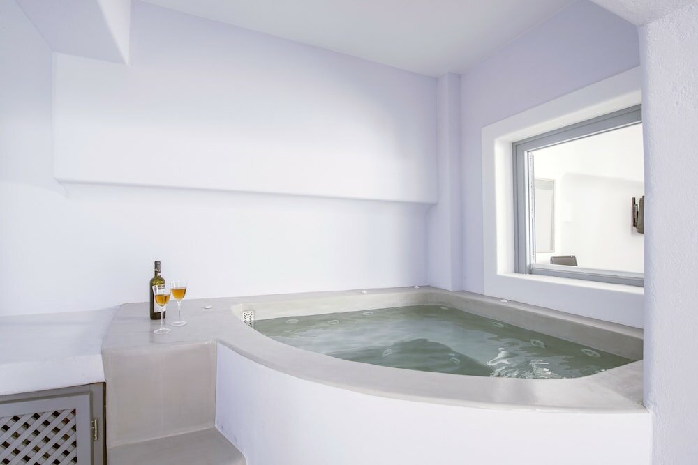 Grand Suite, Jetted Tub, Partial Sea View