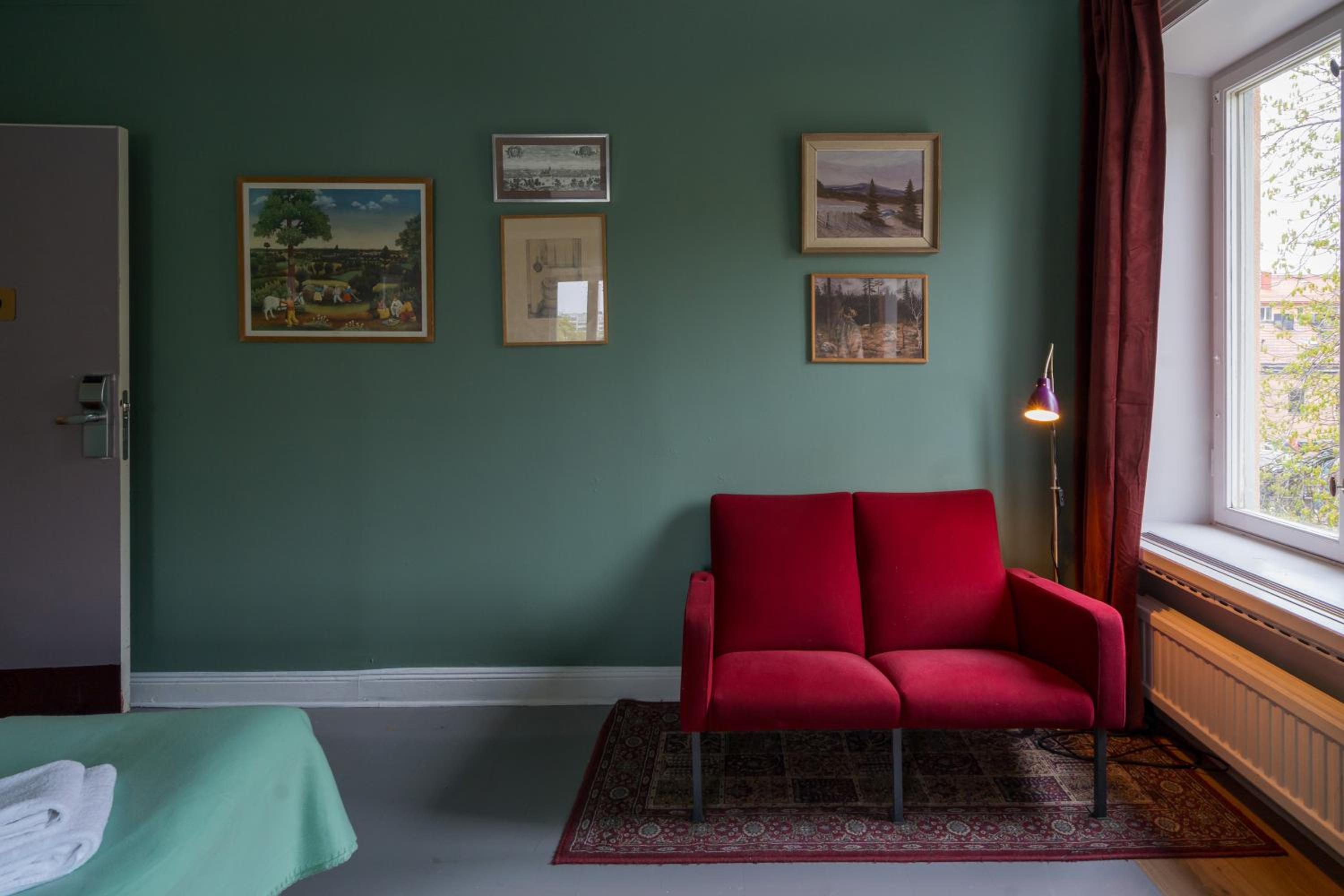 Quadruple Room with Shared Bathroom (Annex)