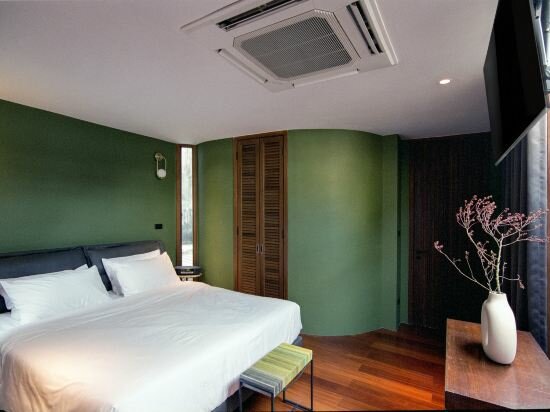 Superior NAMA King Room