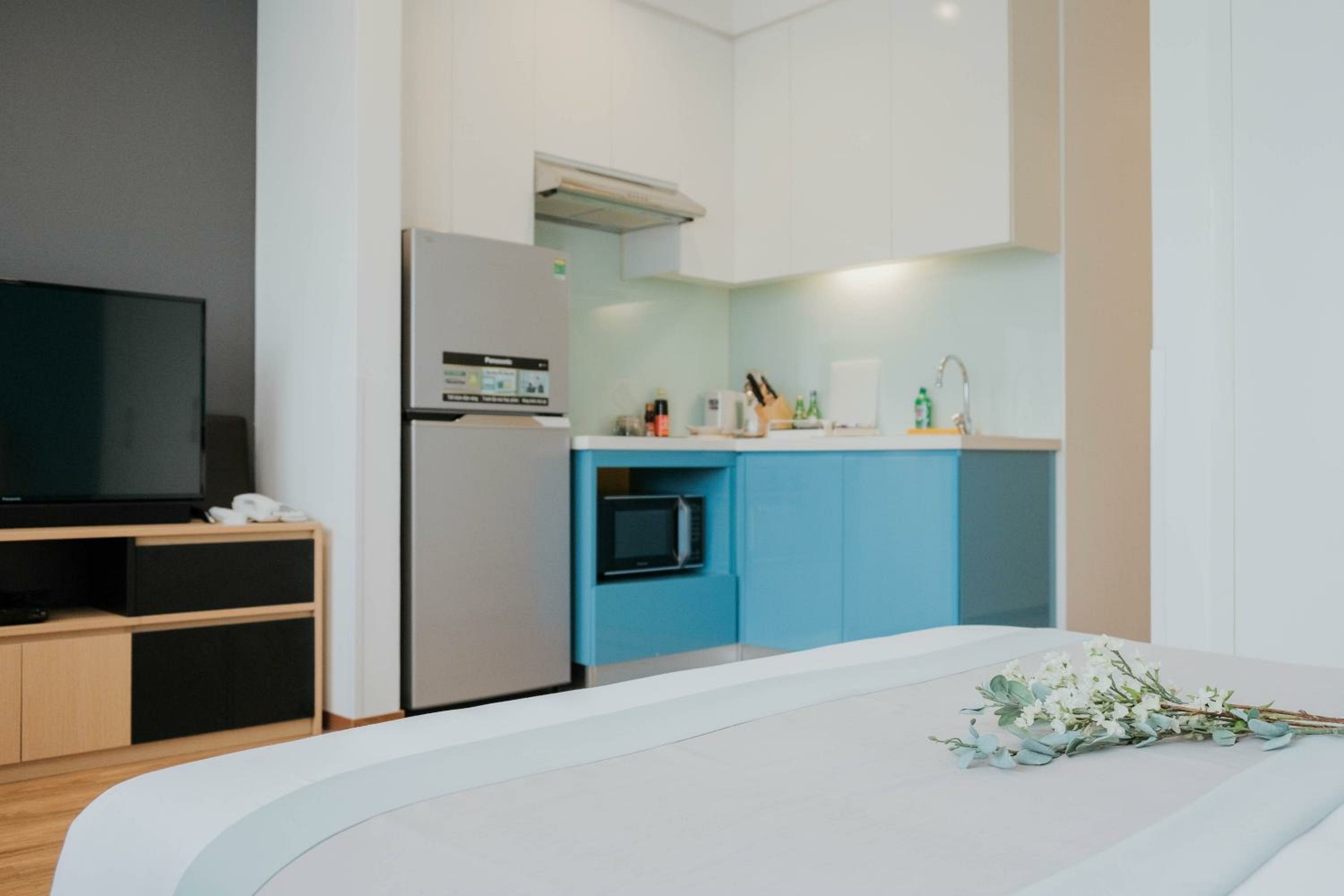 Studio Apartment