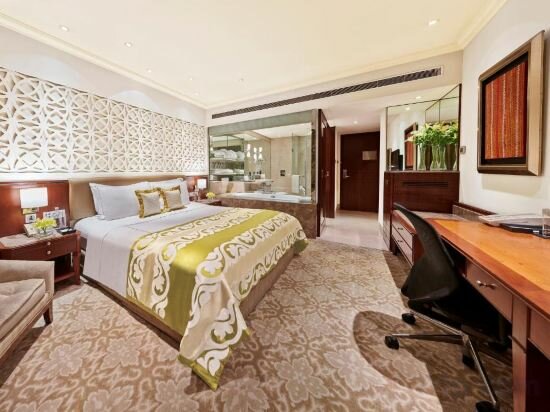 Deluxe Room King Bed Diplomatic Enclave View