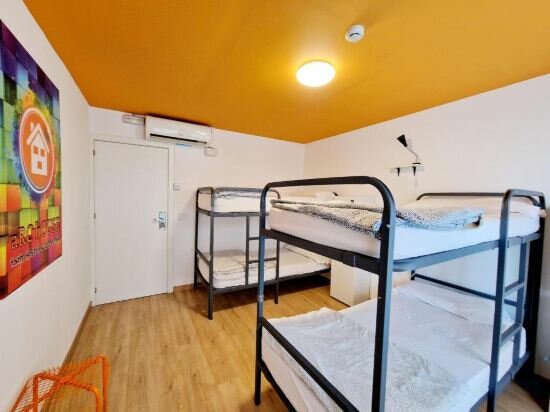 Bed In 4-bed Mixed Dormitory