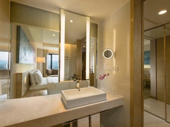 Accessible King Room