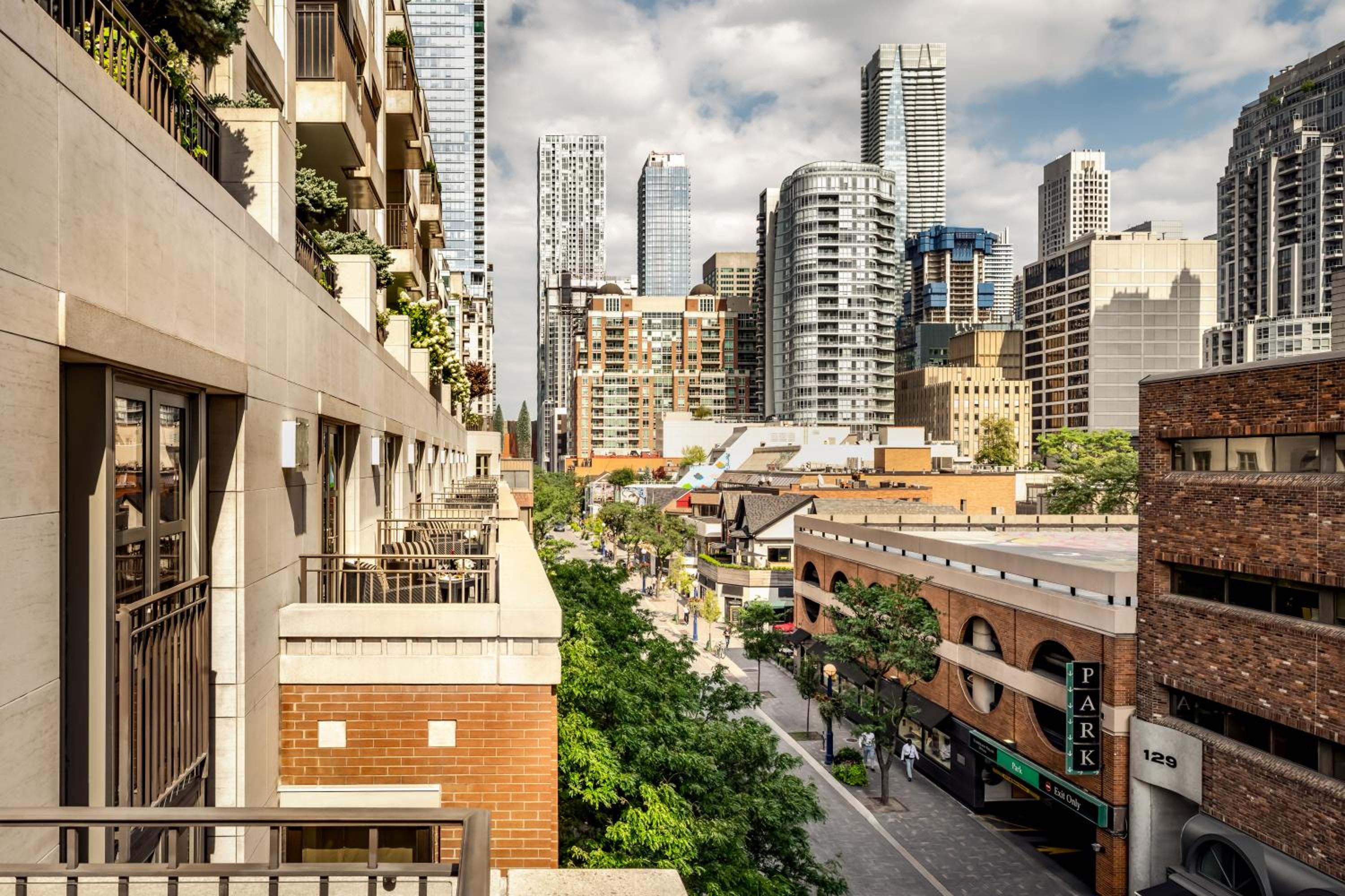 Luxury Room, 1 King Bed, Balcony