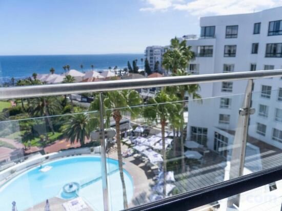 Signature Ocean Suite With Balcony