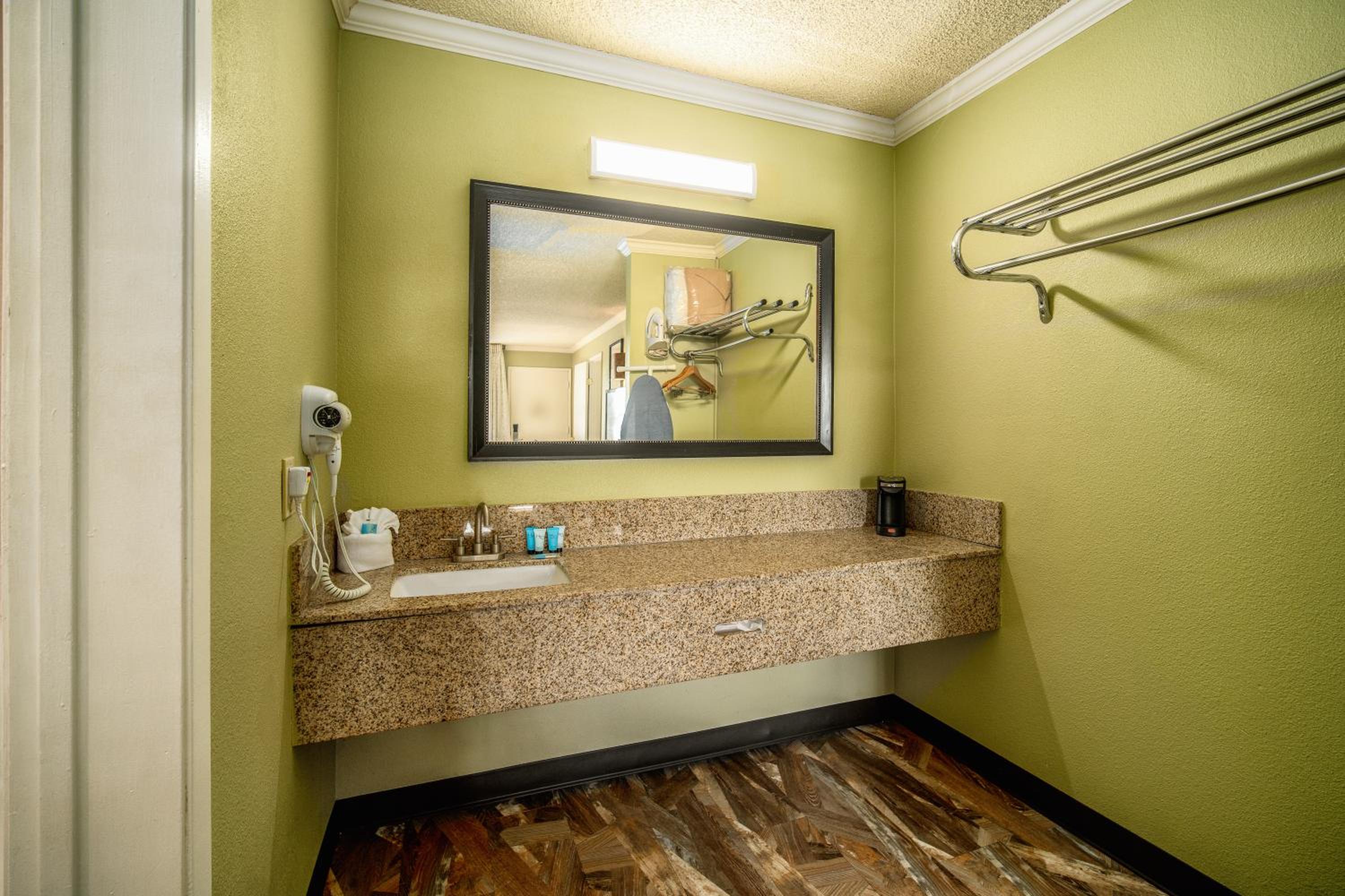 Suite, 2 Queen Beds with Sofa Bed, Non Smoking