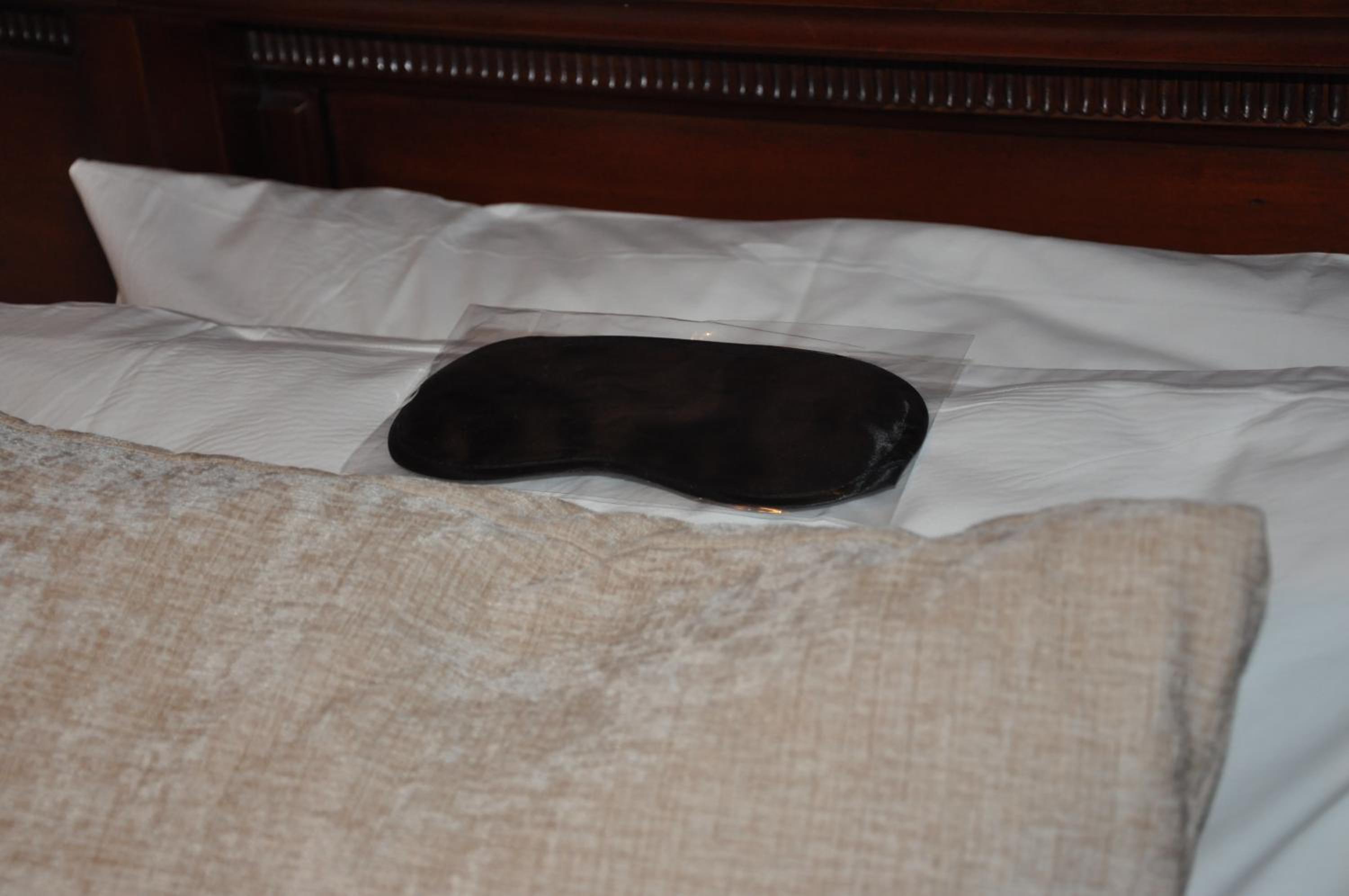 Semi Deluxe with Super King Bed En-suite with shower