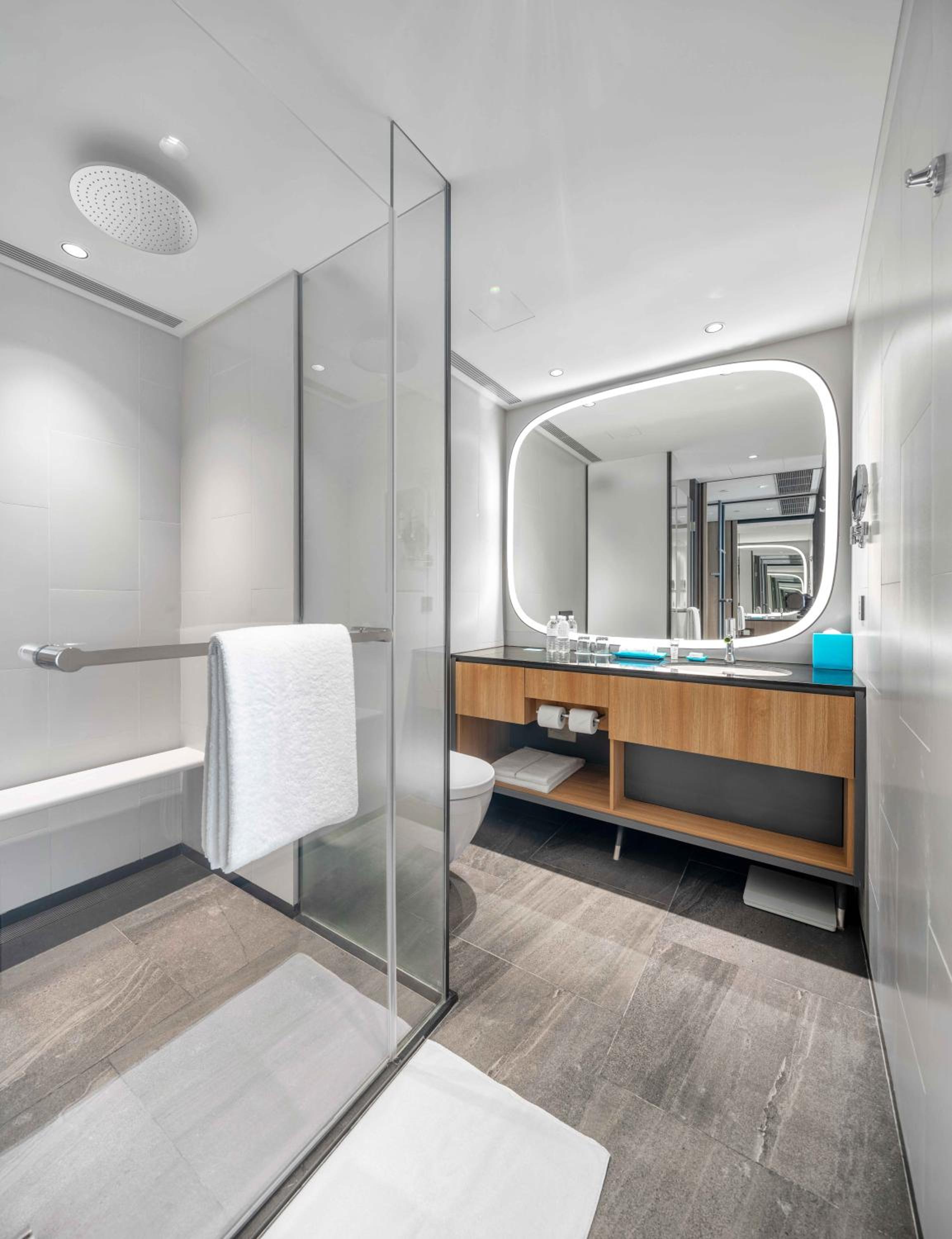 Habitat Deluxe Suite