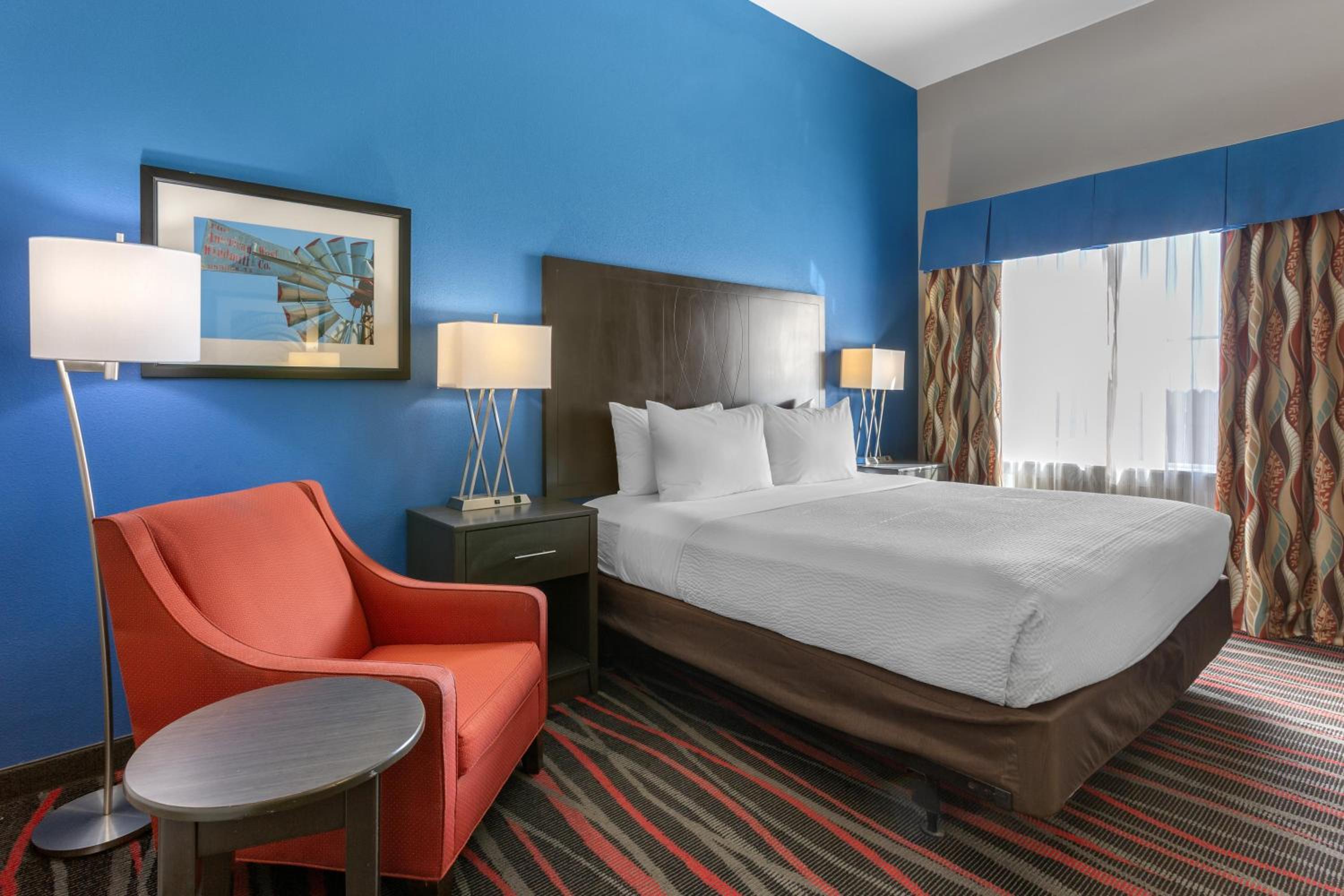 King Room with Bath Tub - Disability Access/Non-Smoking 