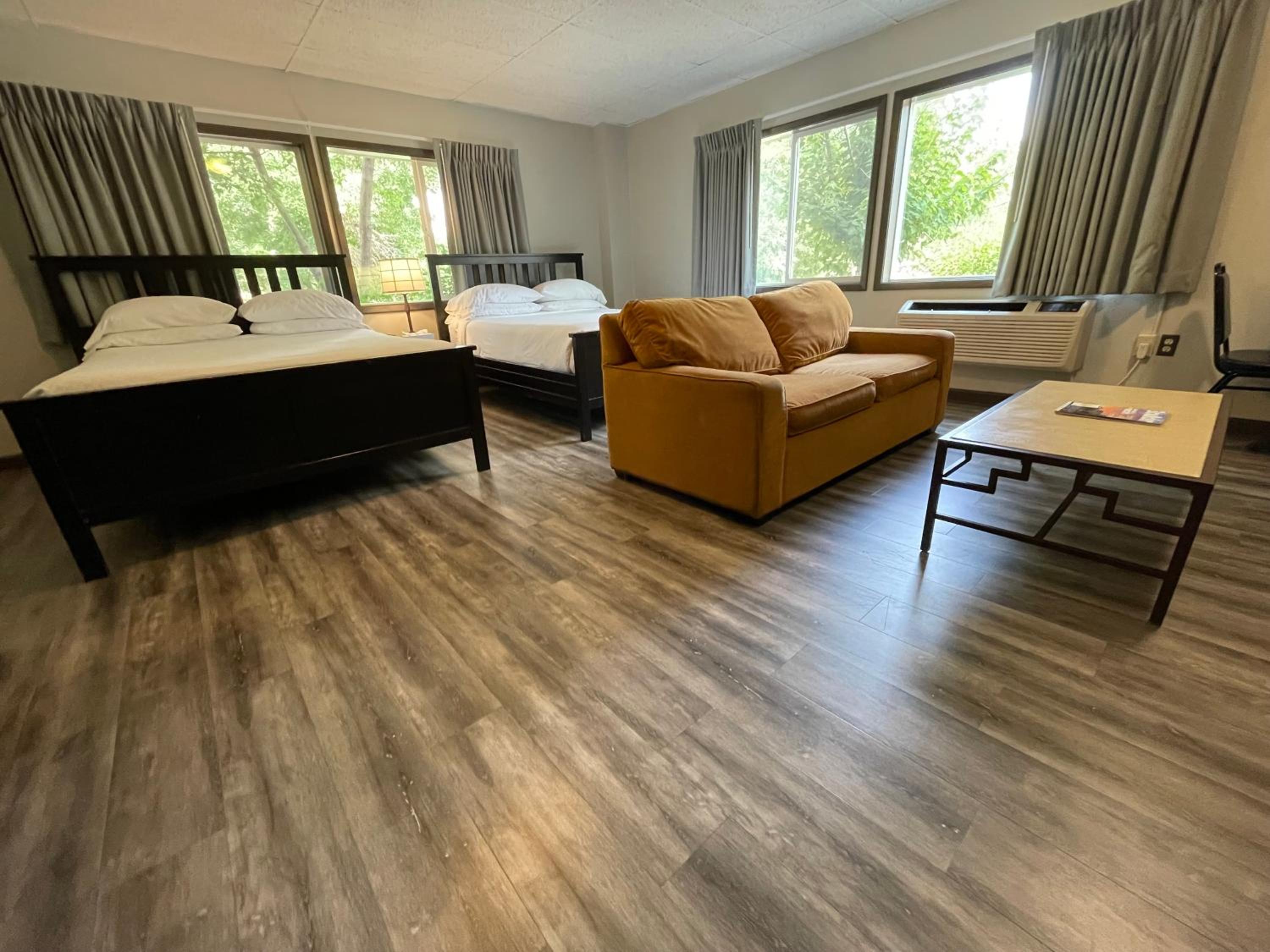 Deluxe Queen Room with Two Queen Beds