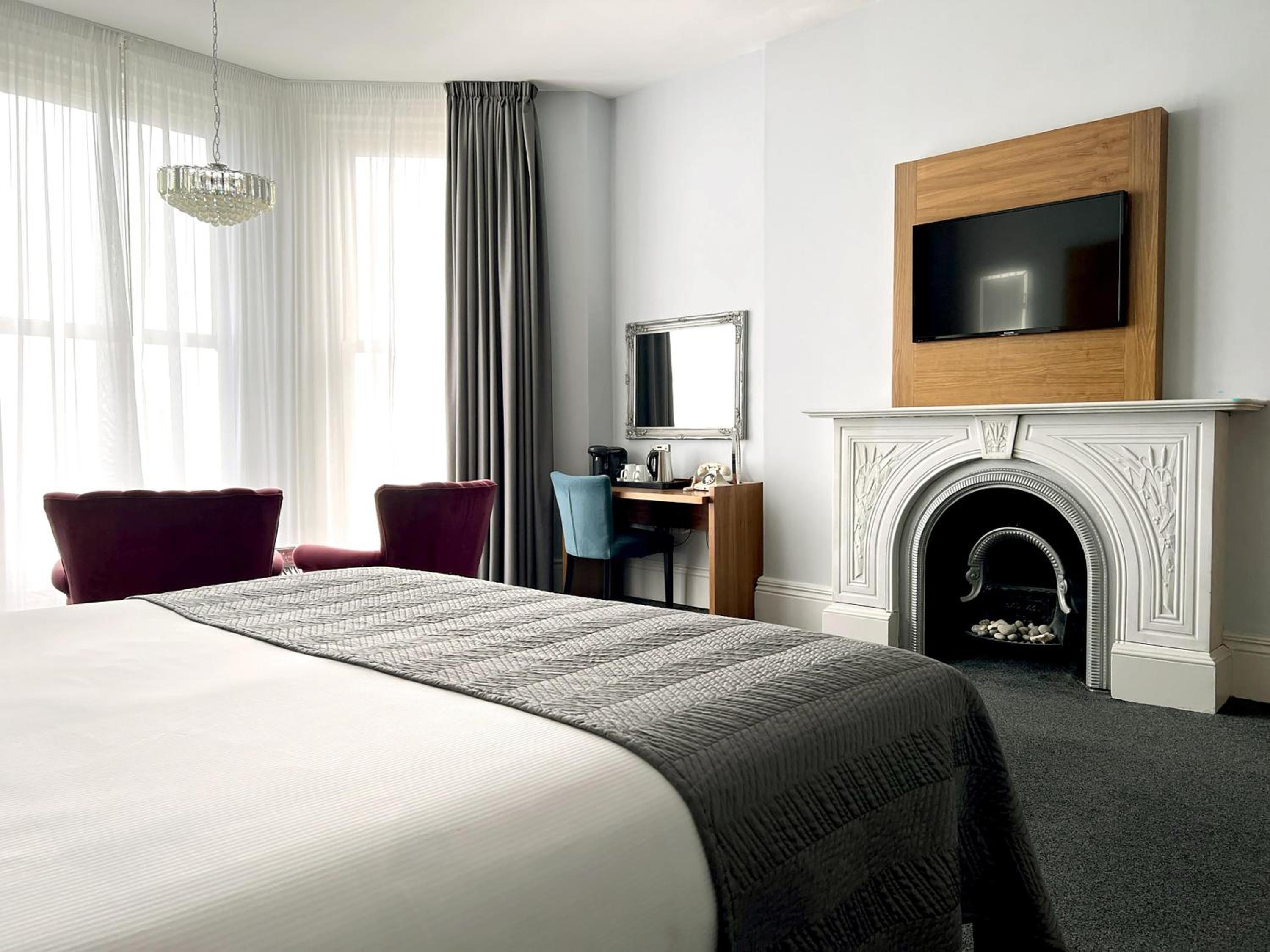Junior King Suite 
