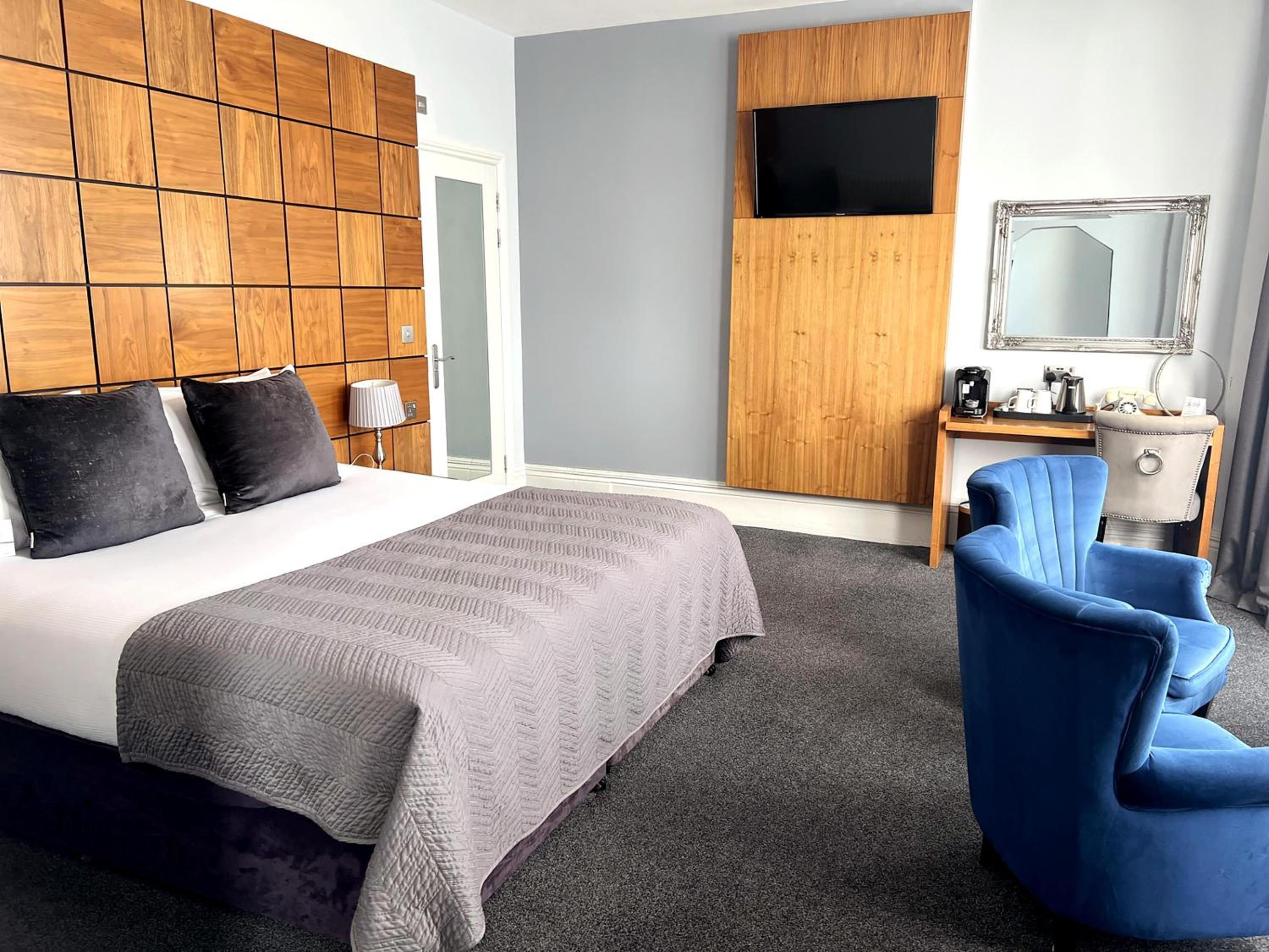 Junior King Suite 