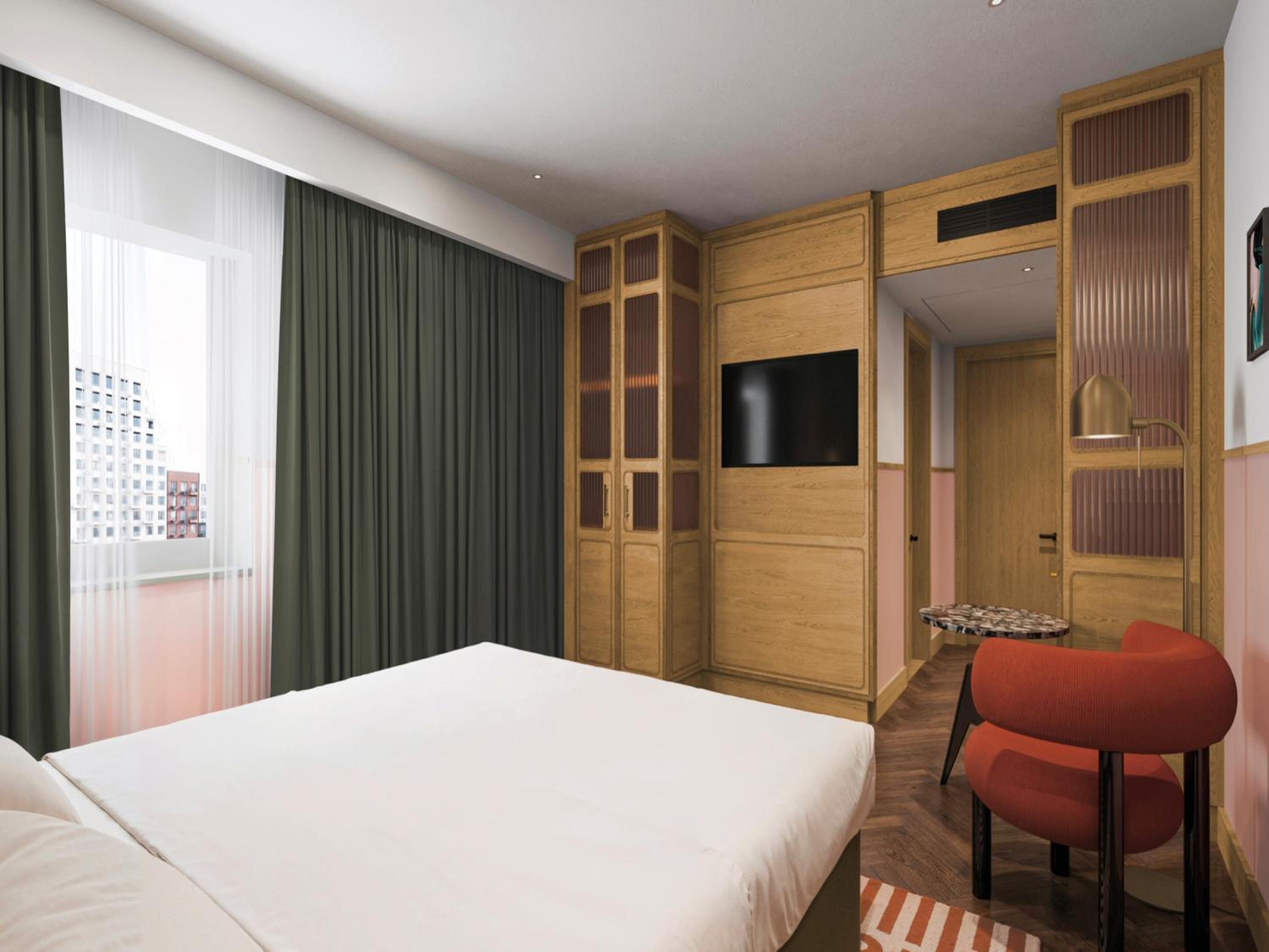 DREAM King (with complimentary mini-bar)