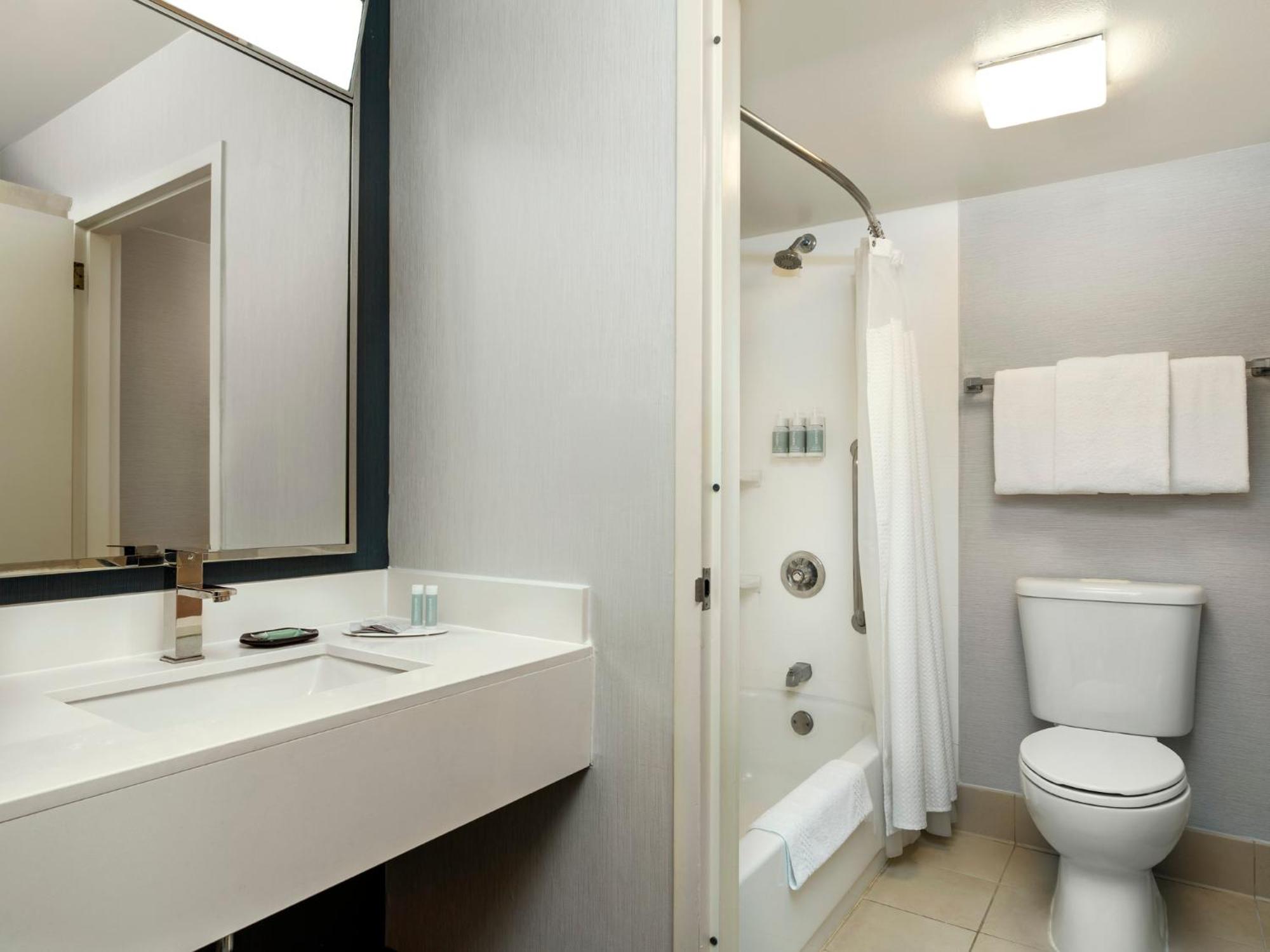 King Room with Sofa Bed and Adapted Tub - Mobility and Hearing Accessible