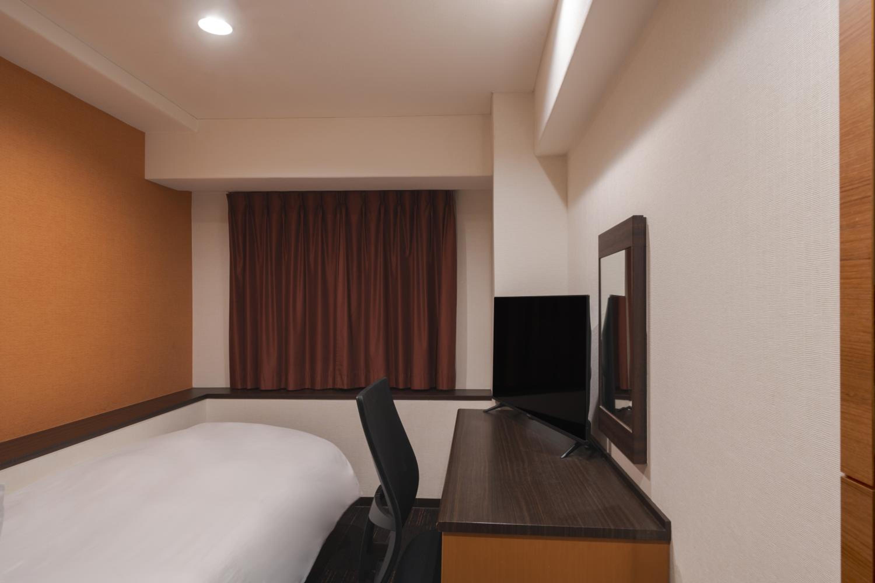 Single Room - Non-Smoking