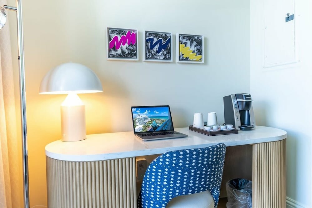 Junior Suite, 1 King Bed with Sofa bed, Balcony, Ocean View