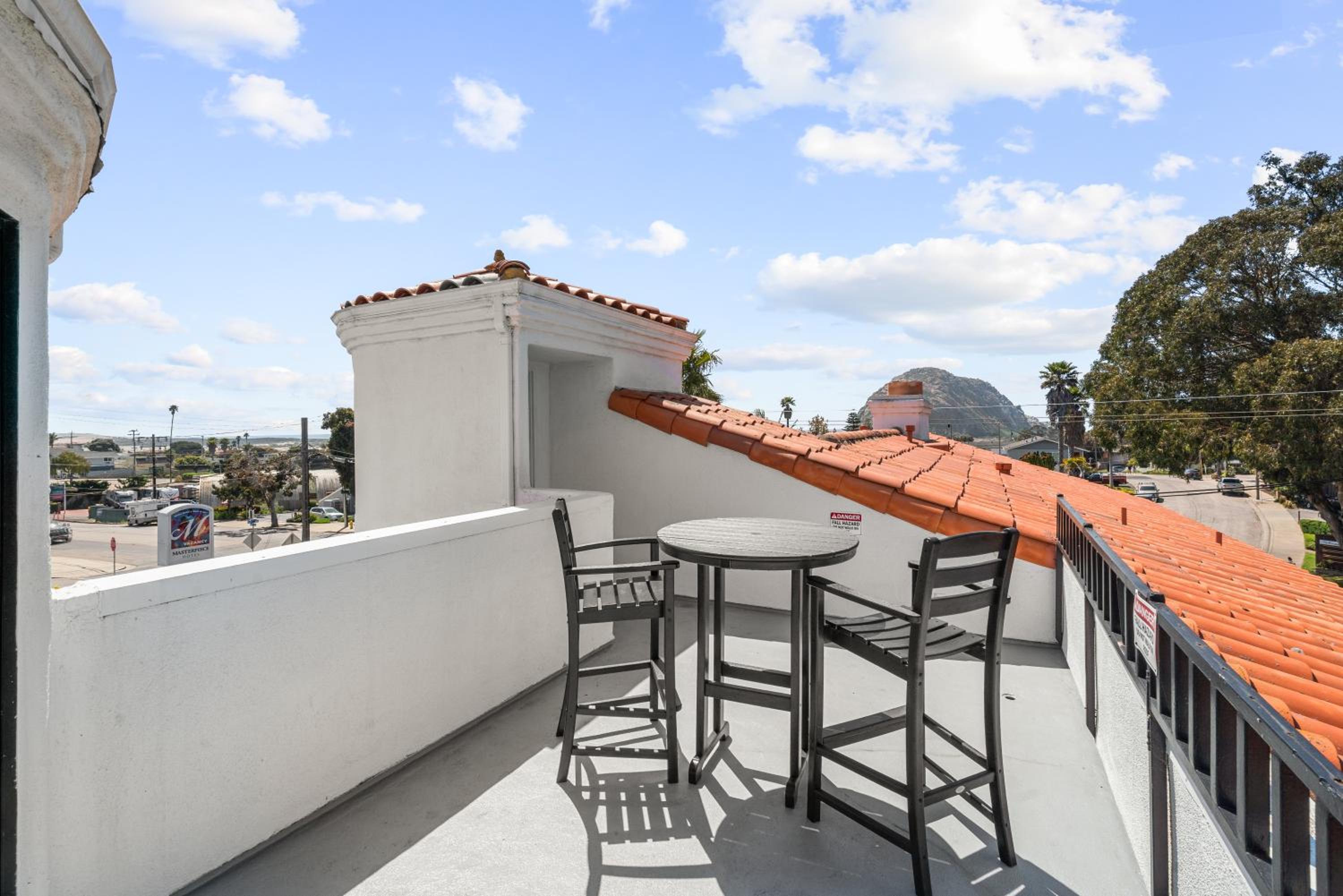 Penthouse Suite, 1 King Bed, Fireplace & Patio, Non-Smoking