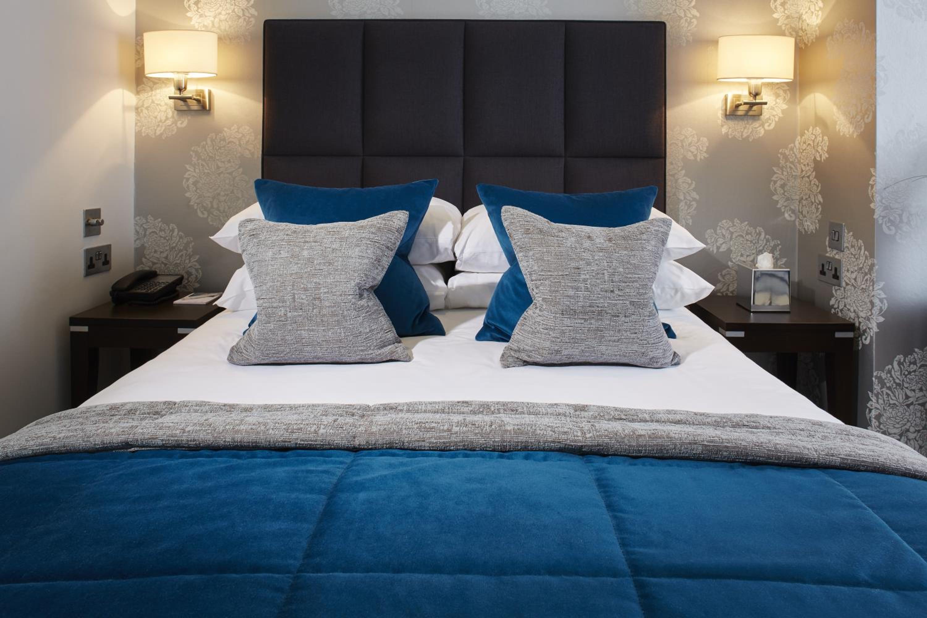 Lower Ground Double Crash Pad