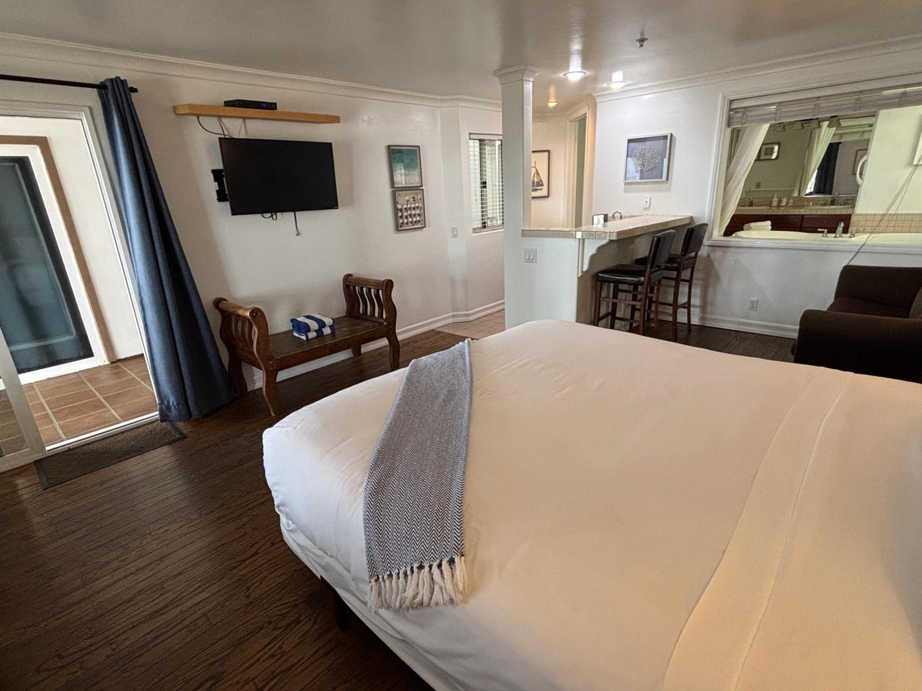 Standard King Room