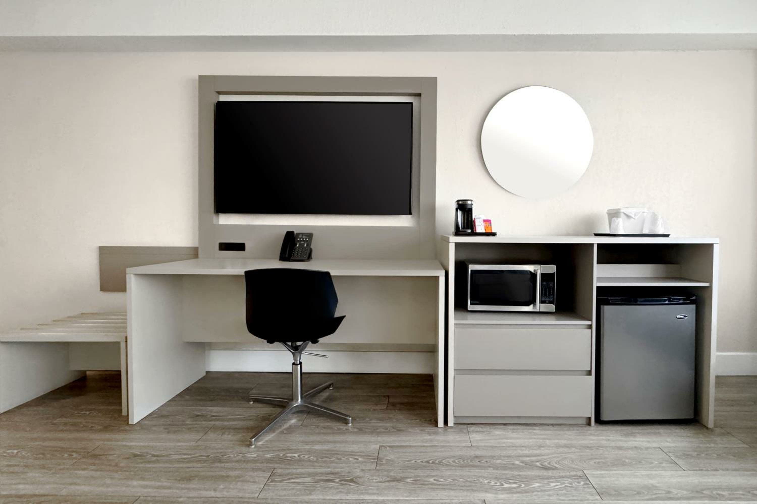 Superior Tower Queen Room with Two Queen Beds - Non-Smoking