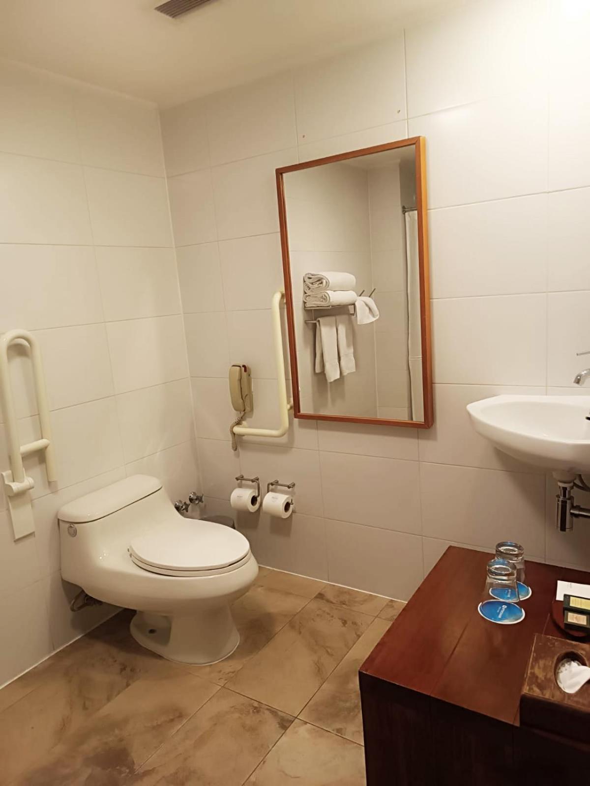 King Room - Mobility Access/Non-Smoking