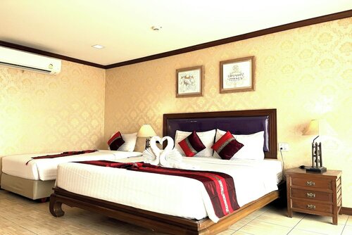 Suite в Aiyaree Place Resort