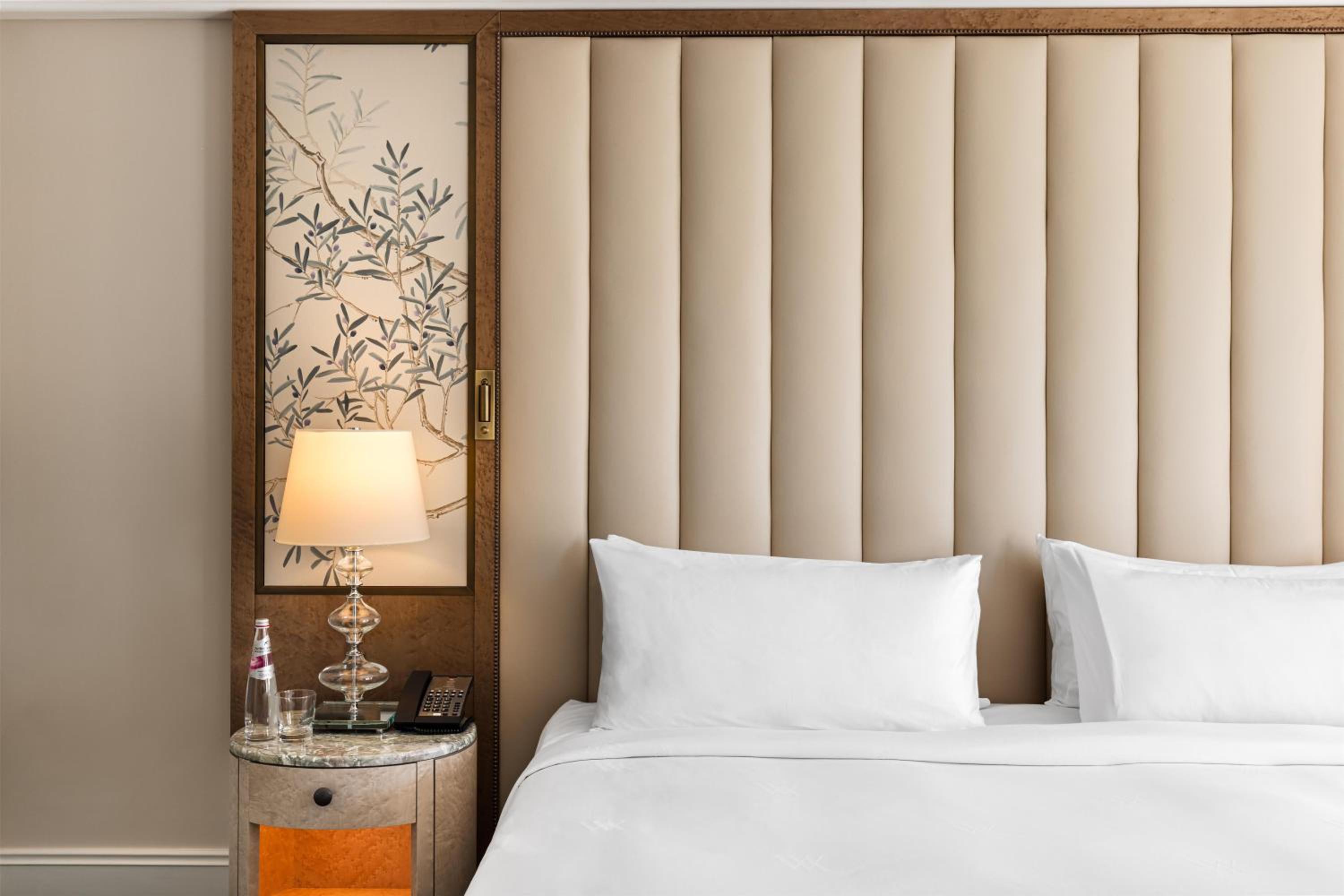 Premier Grand Deluxe King Room