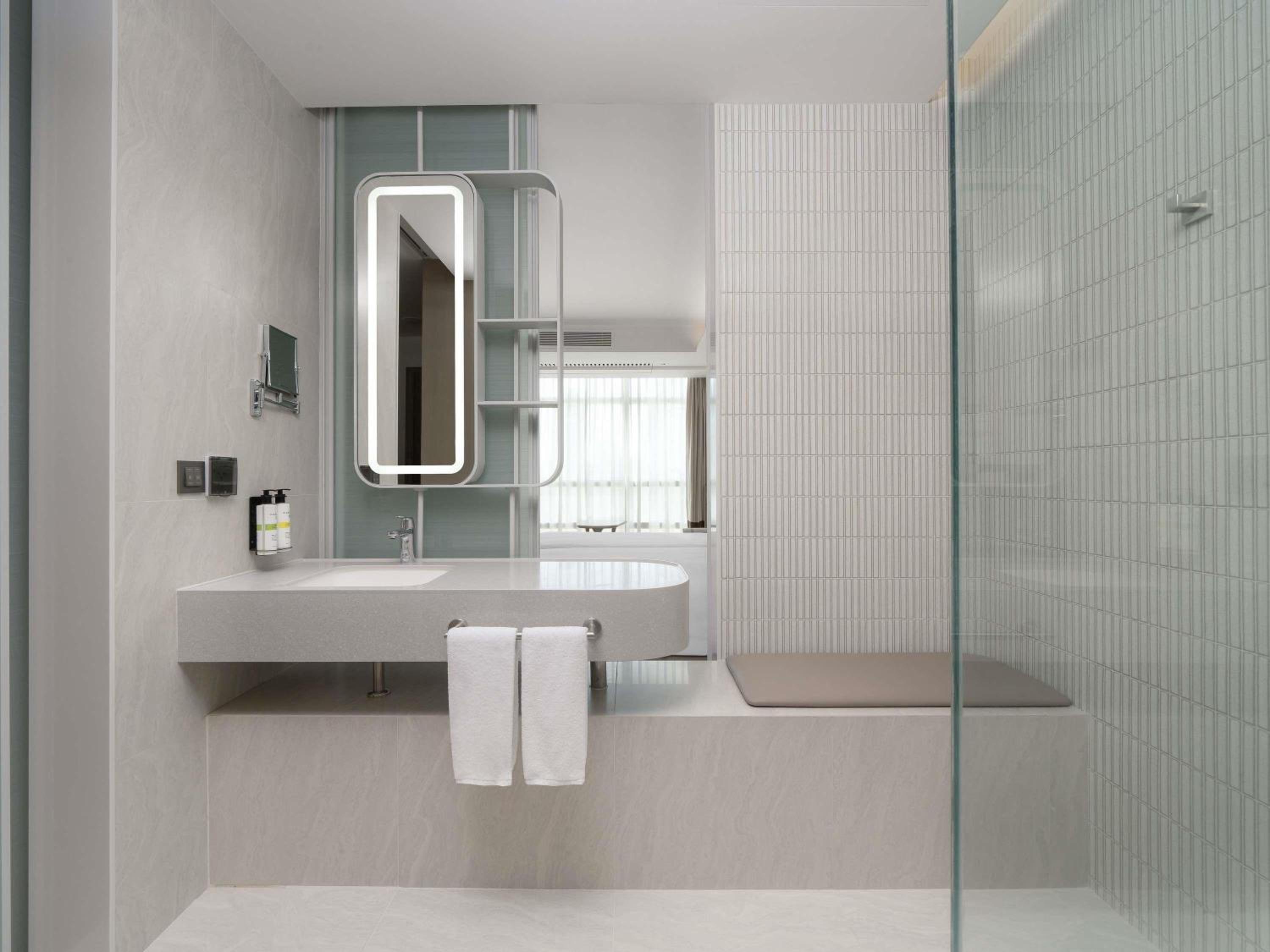 Premier Deluxe Double Room with City View