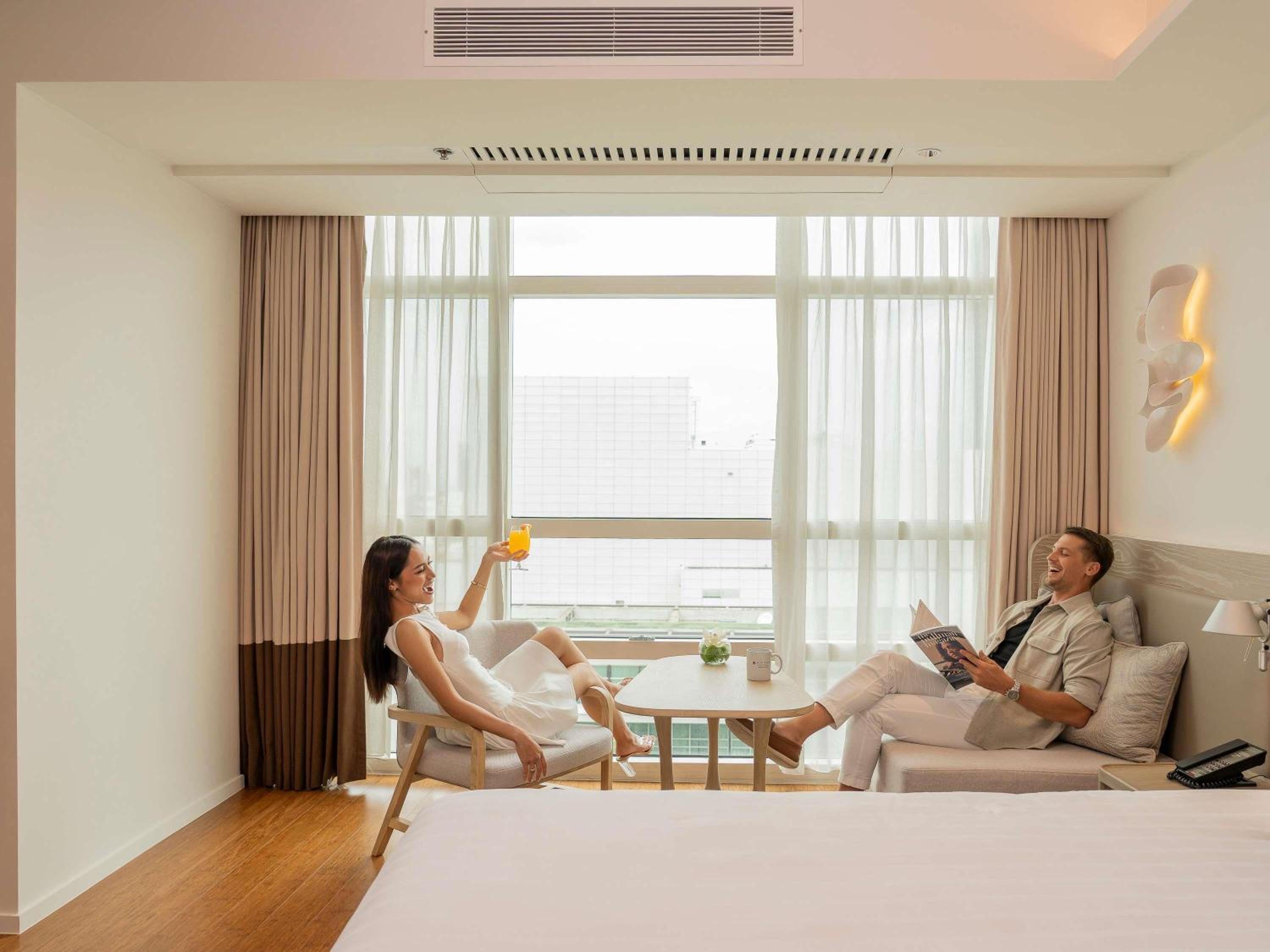 Premier Deluxe Double Room with City View