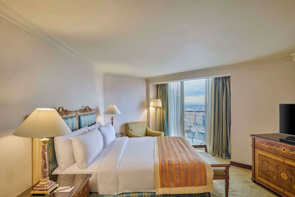 Deluxe Suite, 1 King Bed (Nile View)