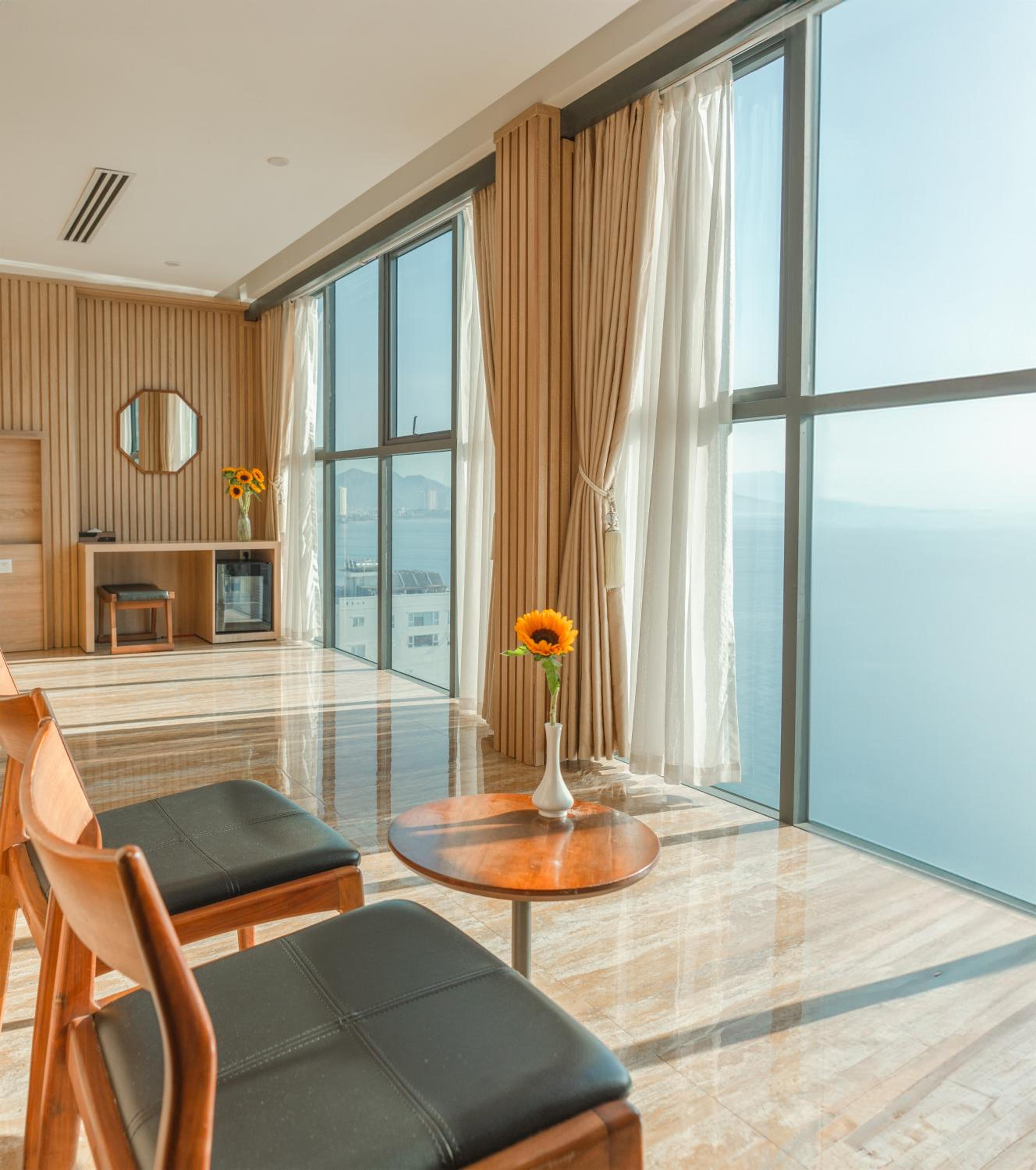 Suite with Sea View