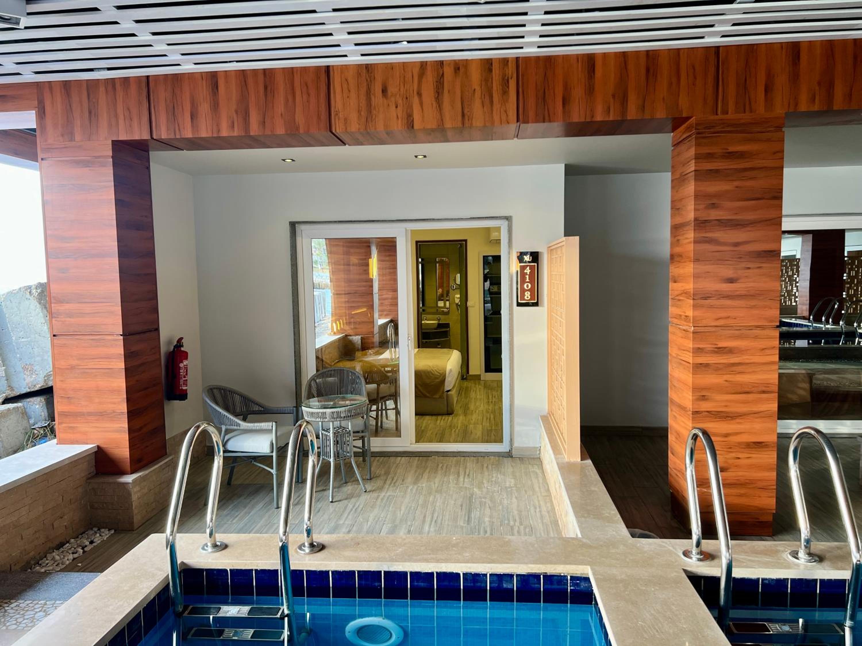 Superior Double or Twin Room with Pool View
