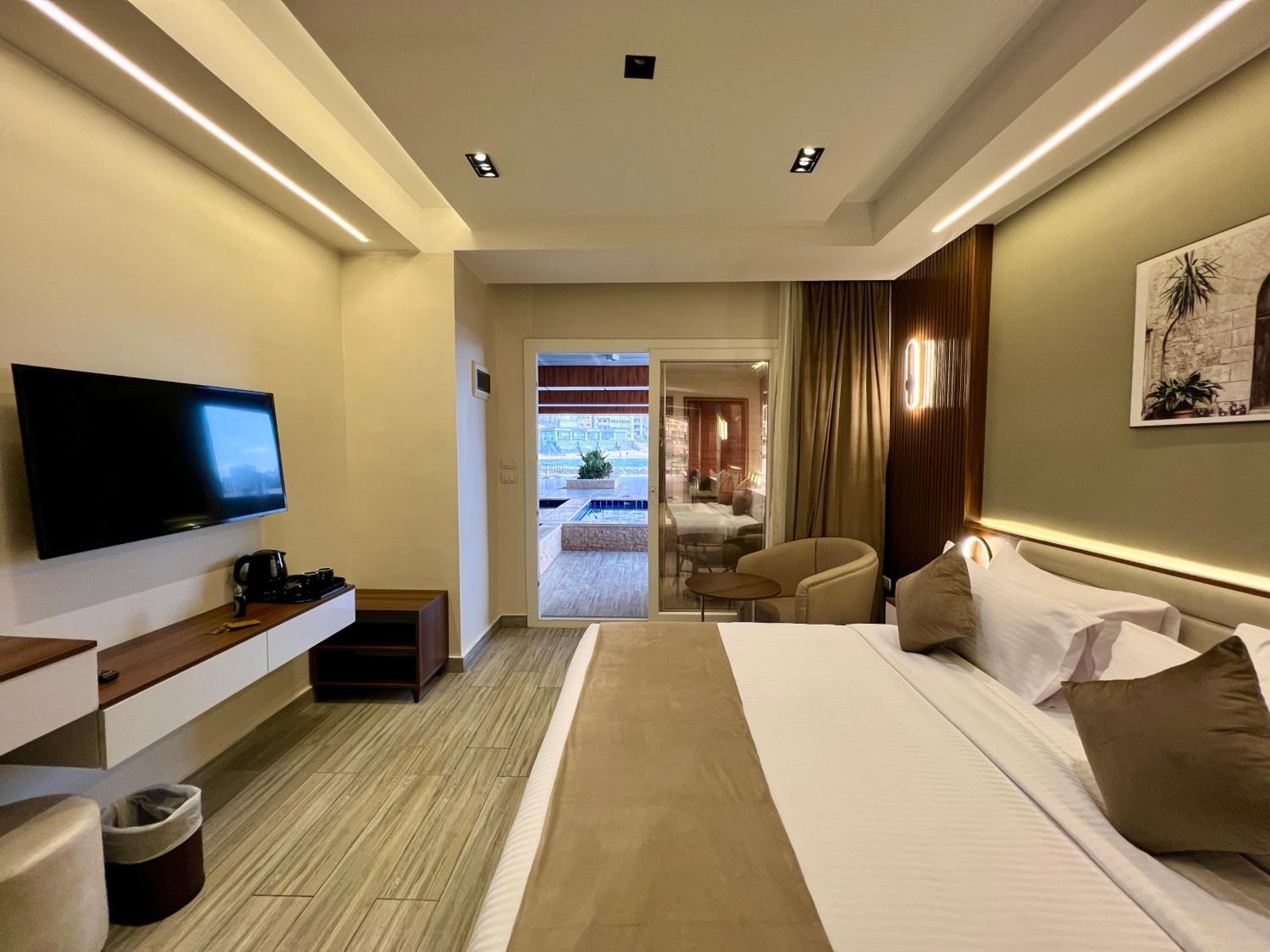 Superior Double or Twin Room with Pool View