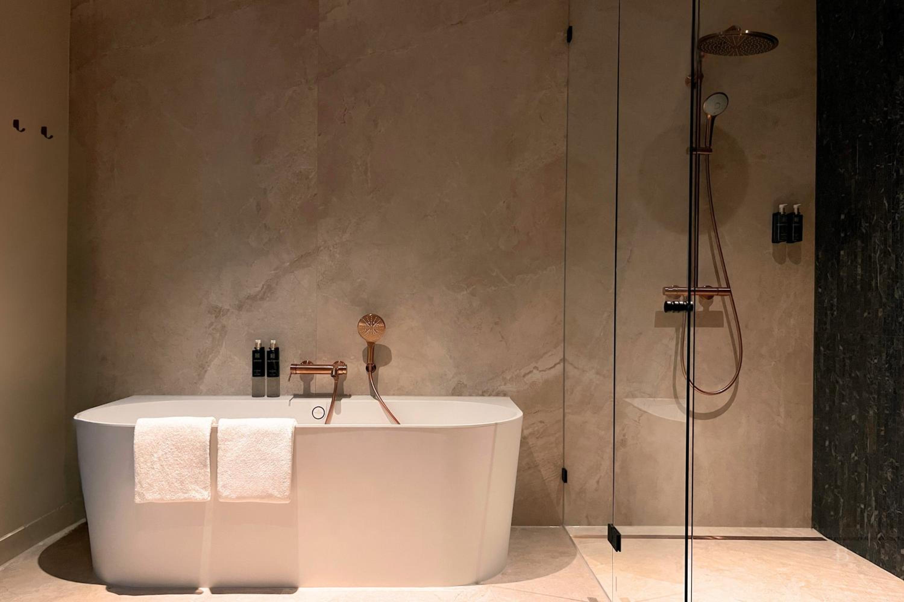 The Emperor Crown Suite