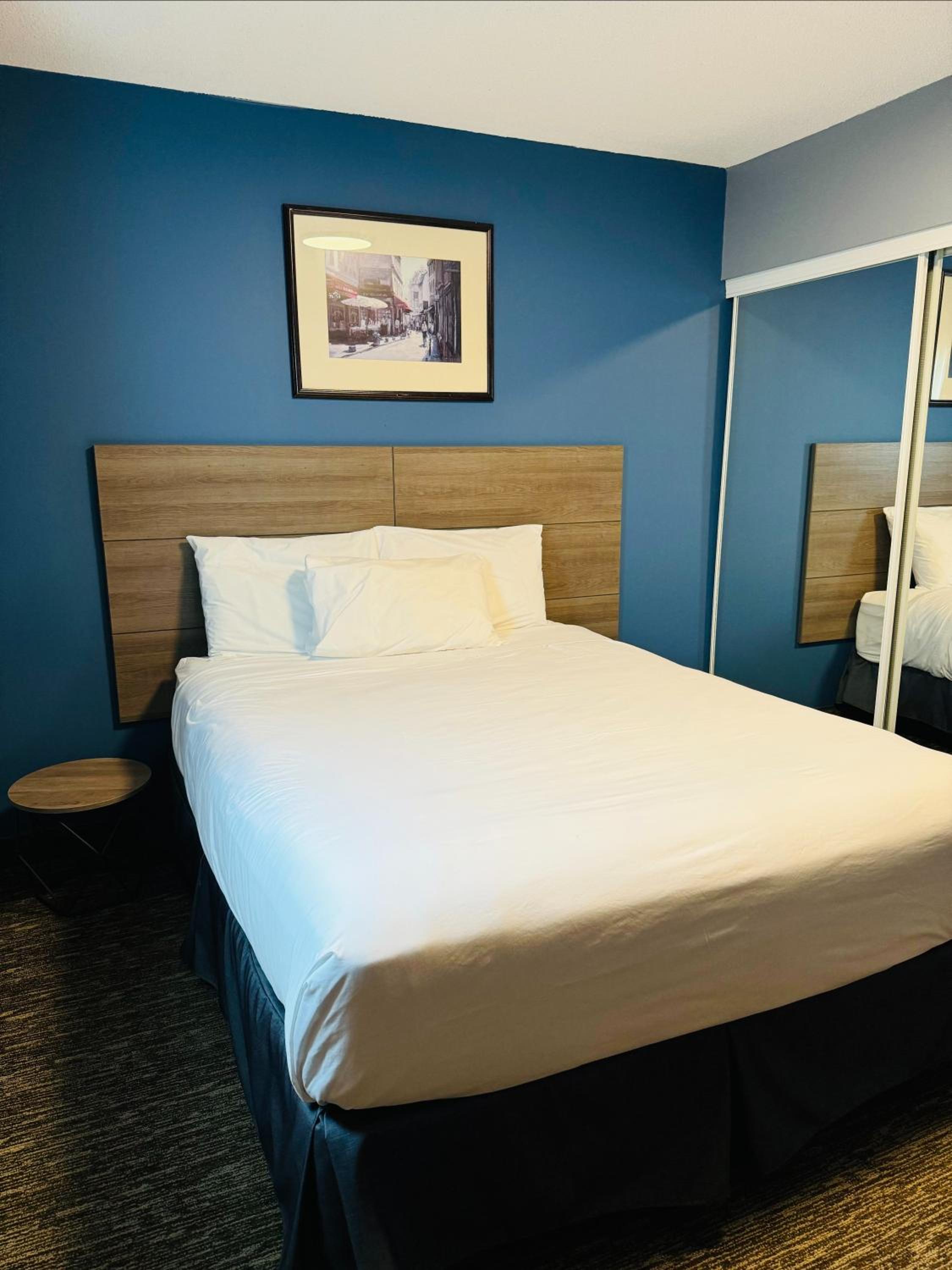 Deluxe Queen Room with Two Queen Beds