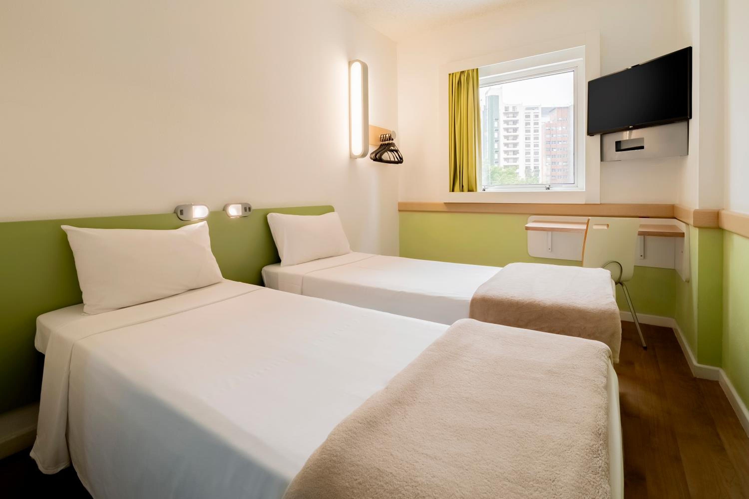 Standard Room - Non-Smoking