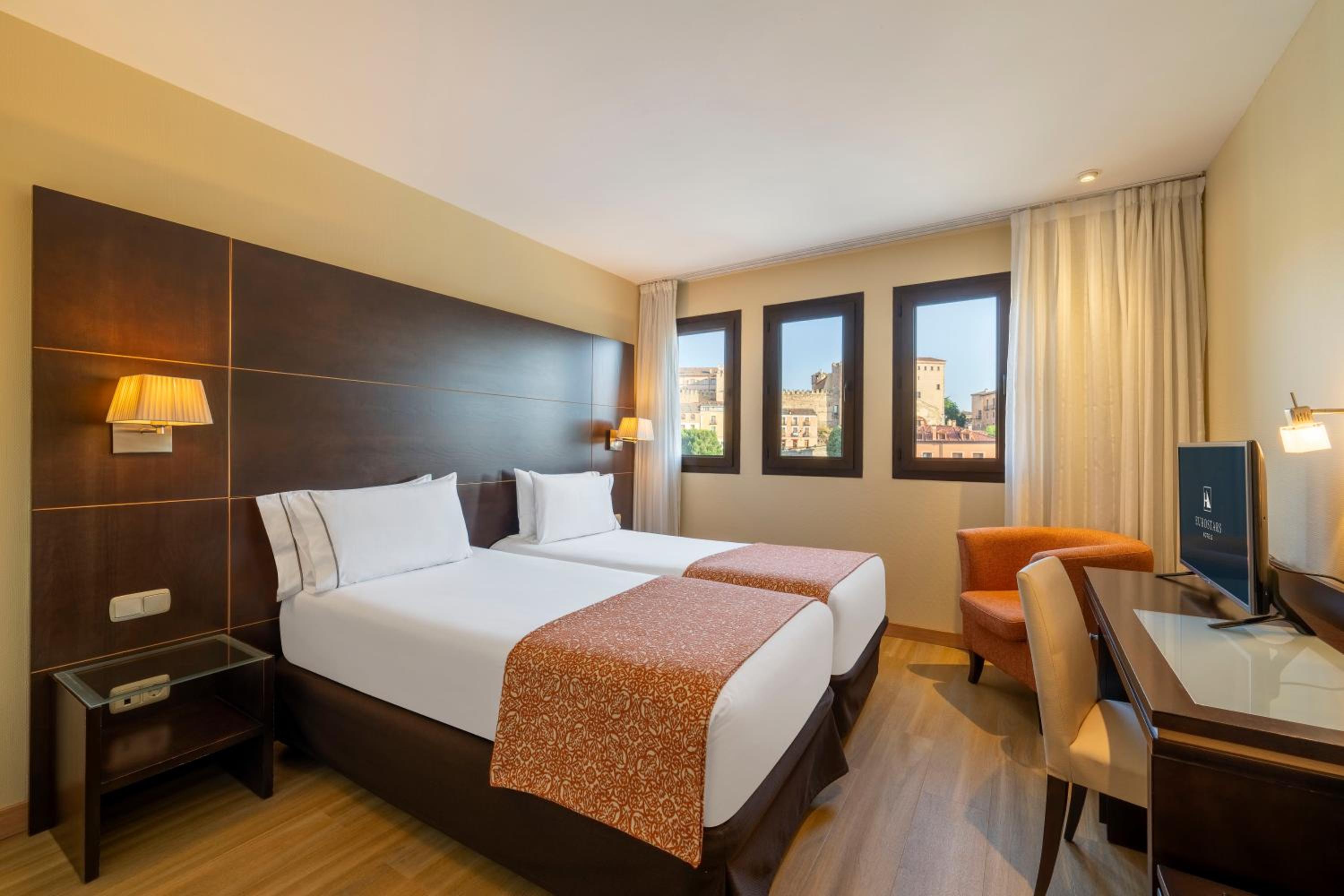 Double or Twin Room (1-2 Adults)