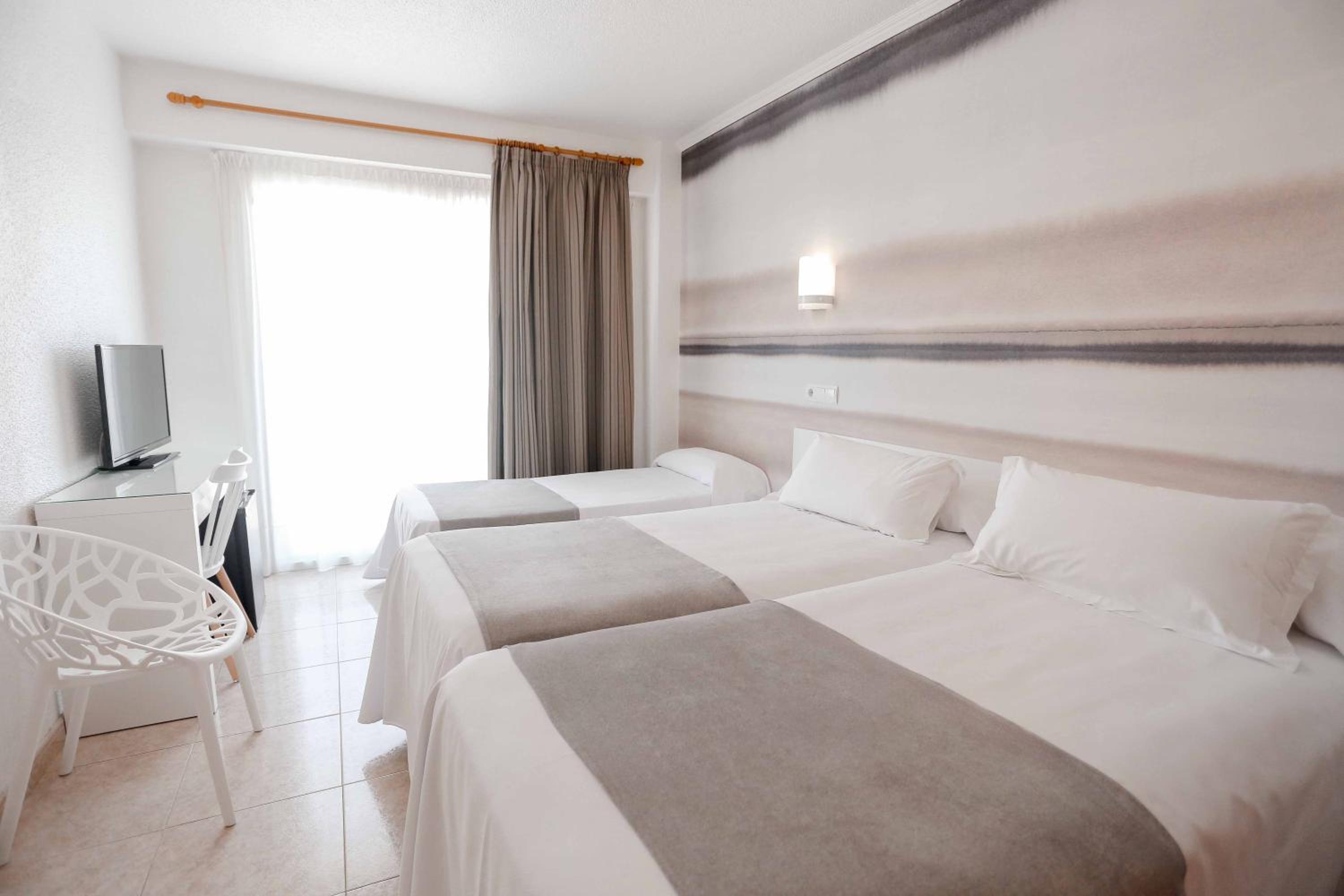 Standard Triple Room (3 Adults)