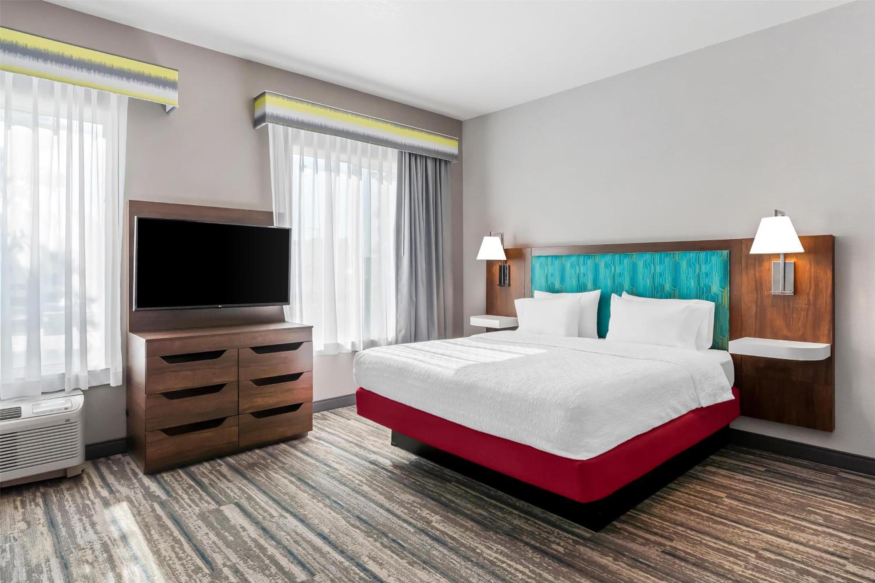 King Studio Suite with Large Bathroom and Rain Shower - Non-Smoking