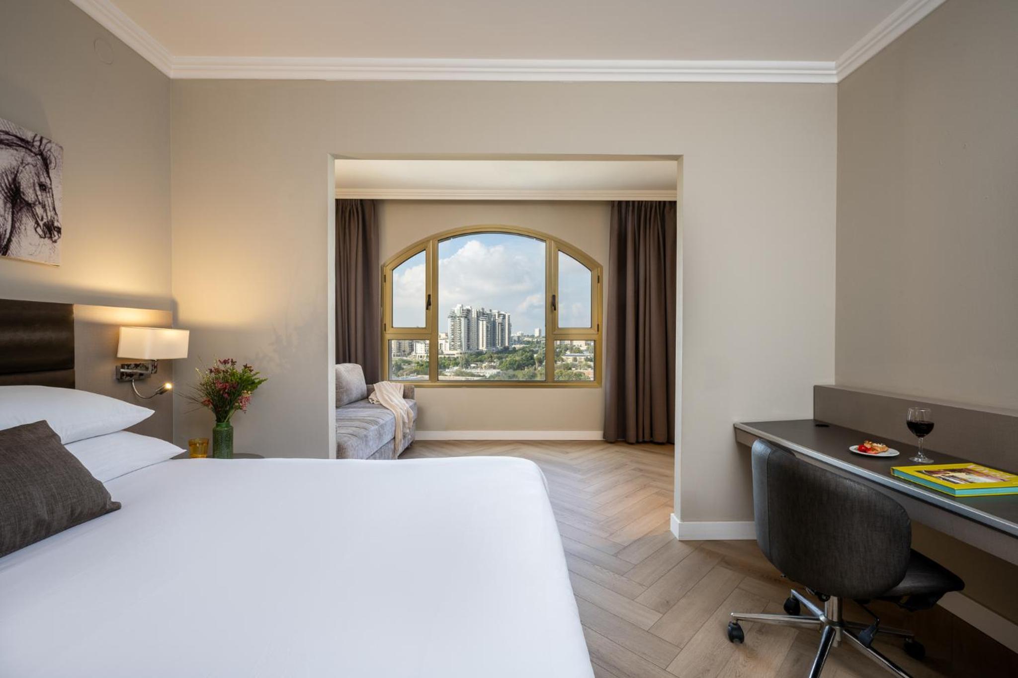 Executive Junior Suite 