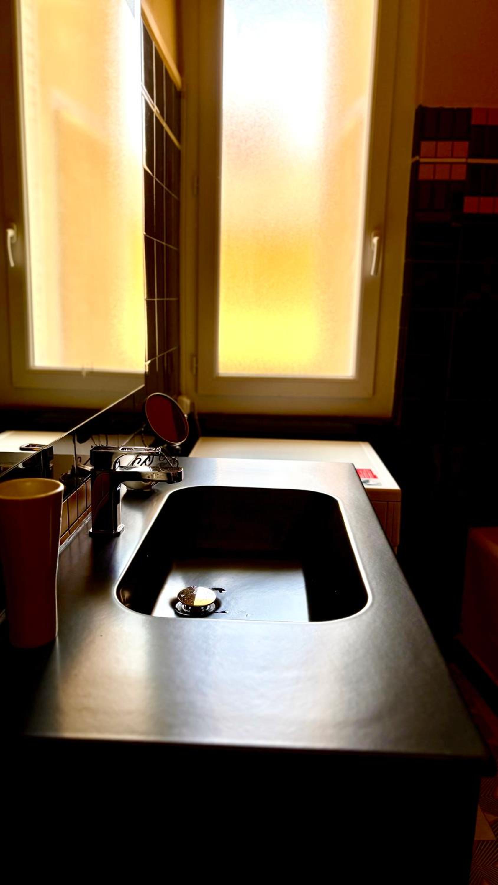 Apartment with City View