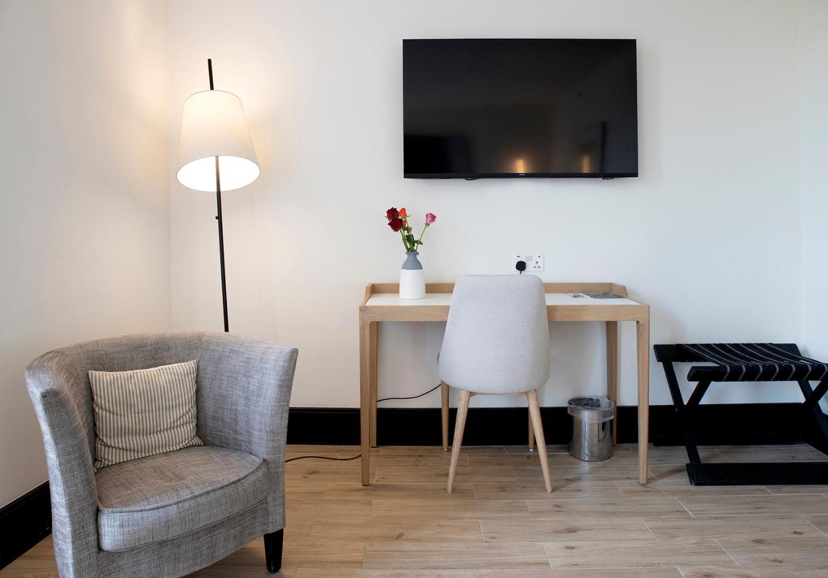 Classic Triple Superior