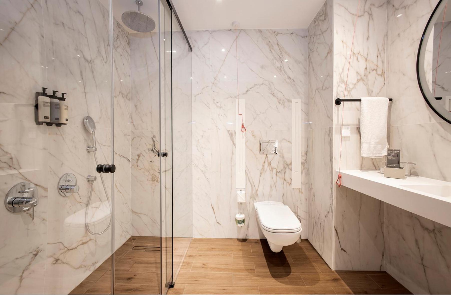 Classic Triple Superior