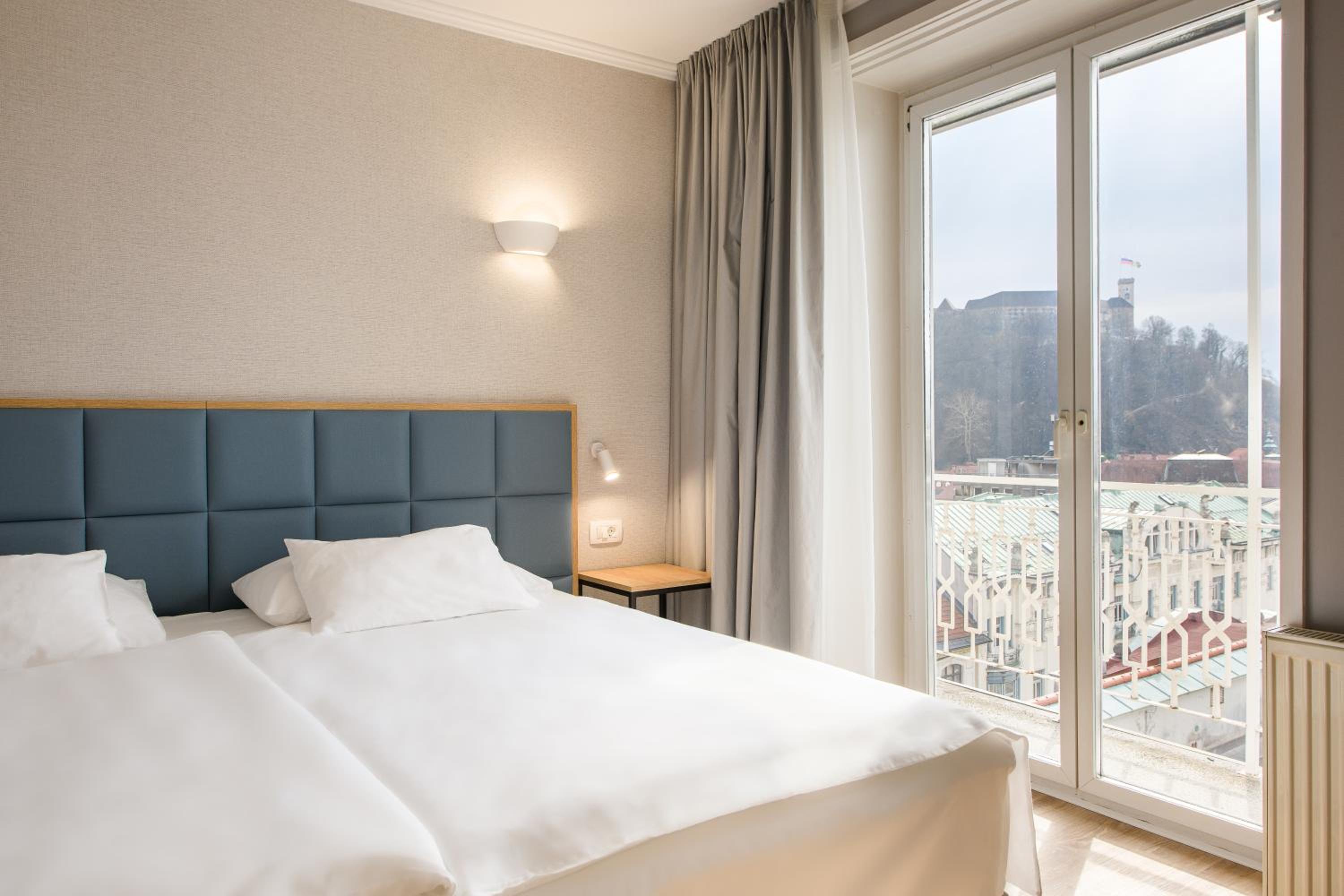 Superior Double or Twin Room with Castle View