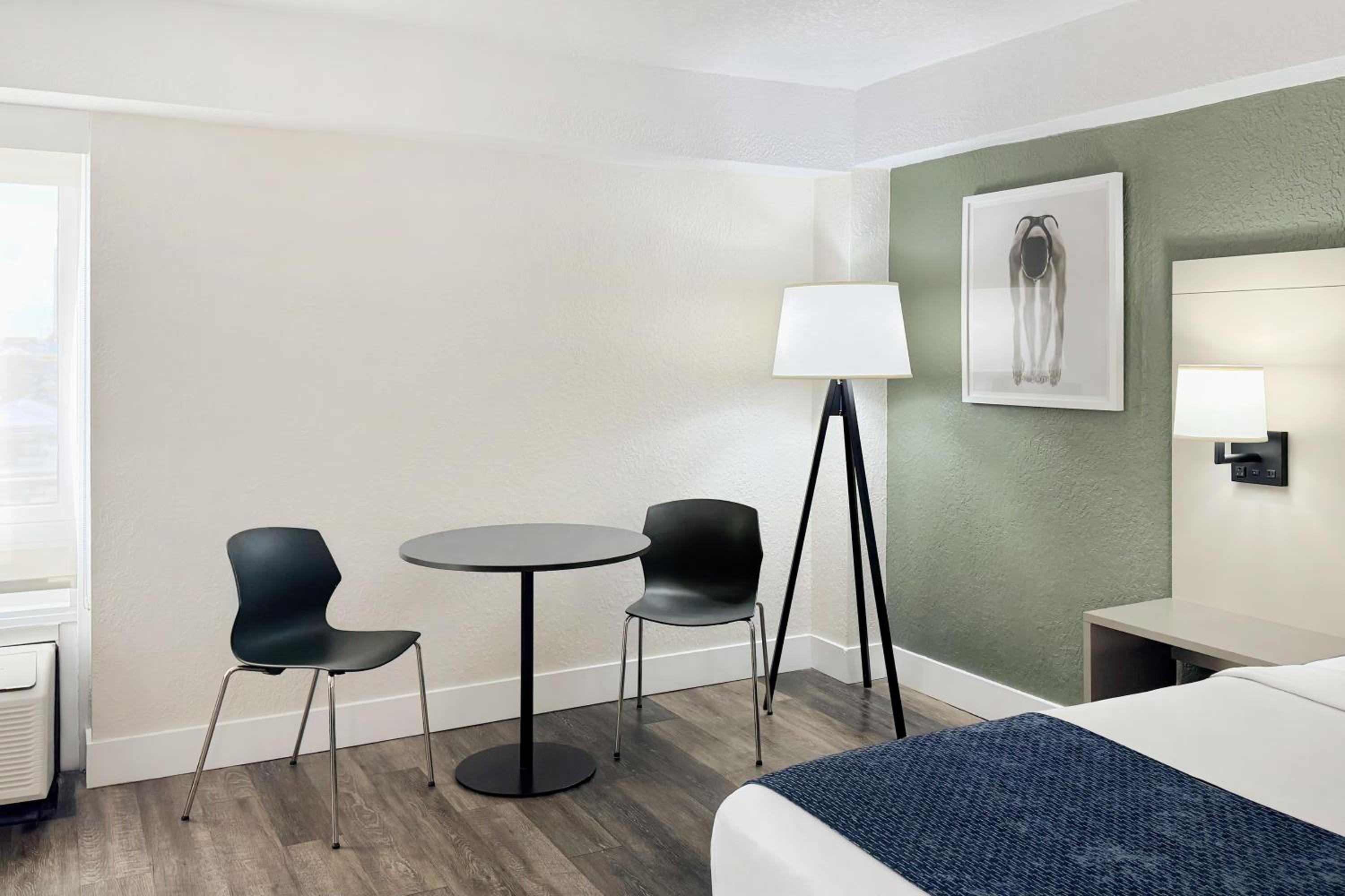 Superior Tower King Room - Non-Smoking