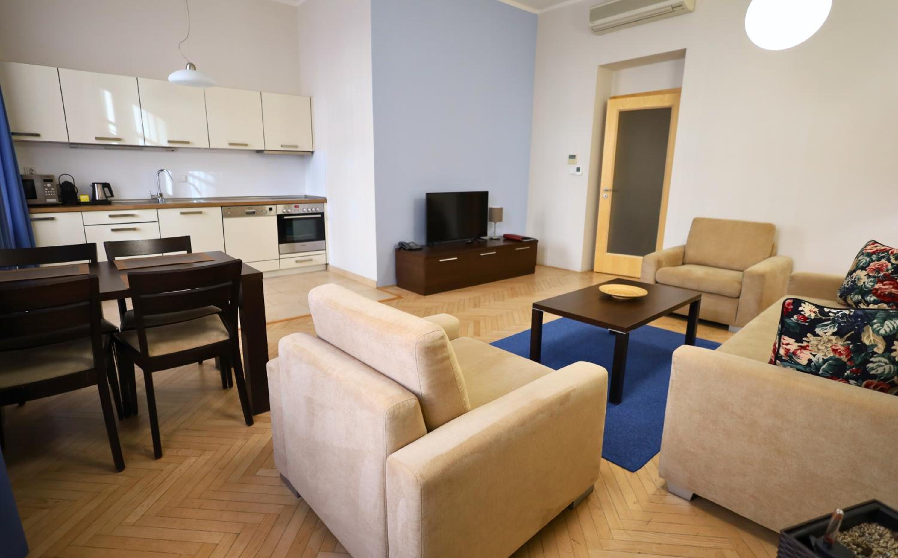 One-Bedroom Apartment