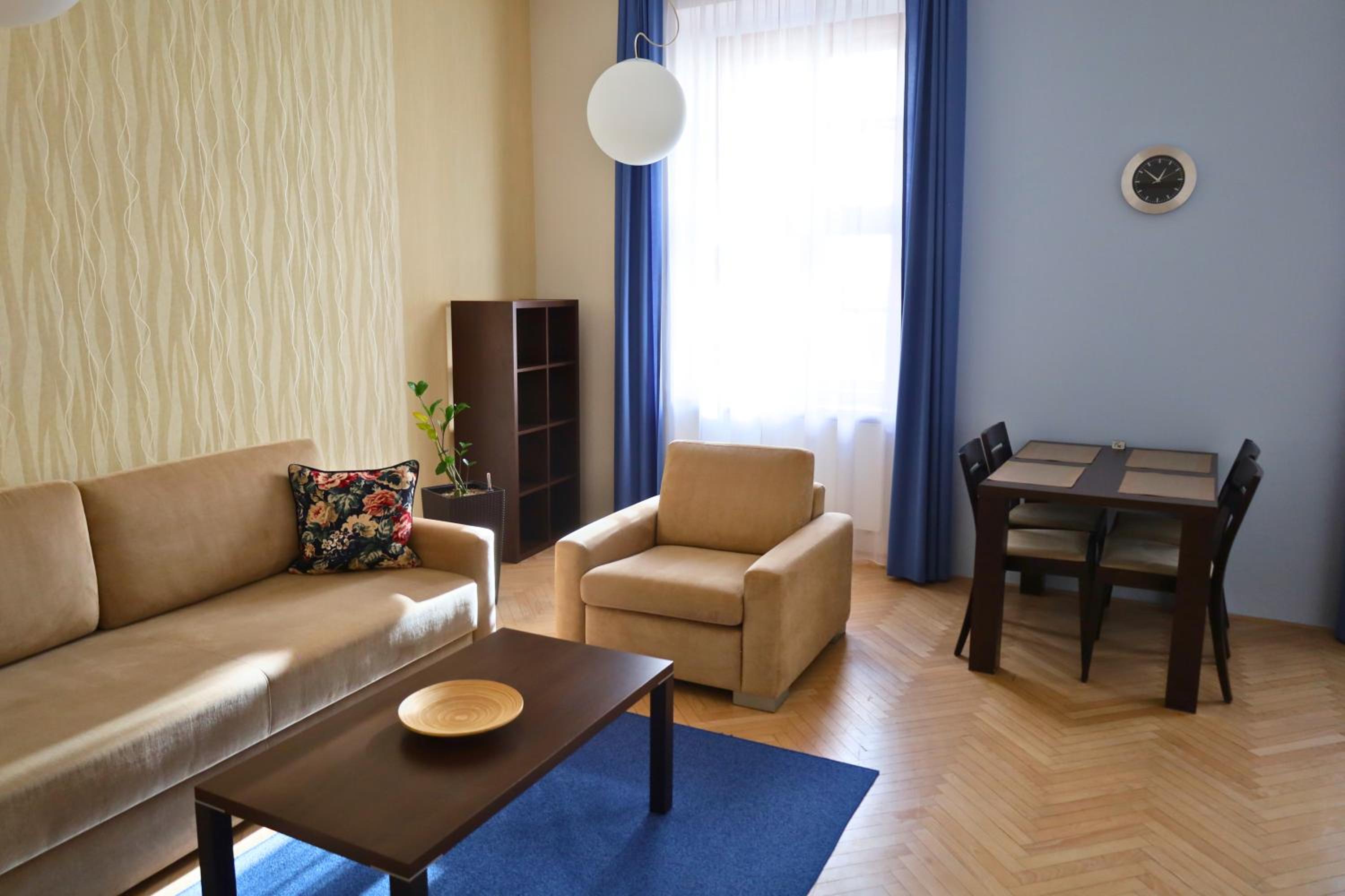 One-Bedroom Apartment