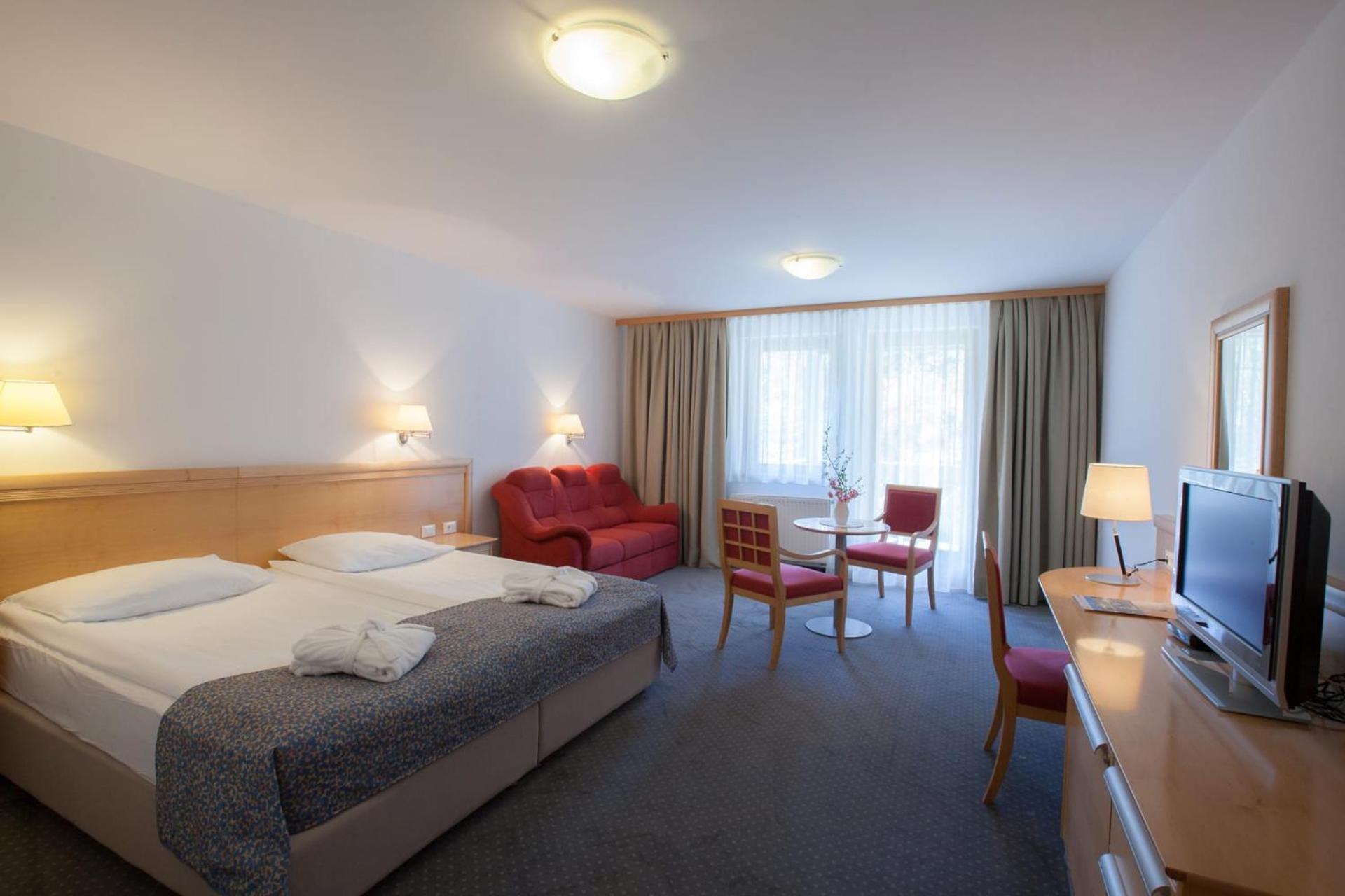 Deluxe Suite with Balcony